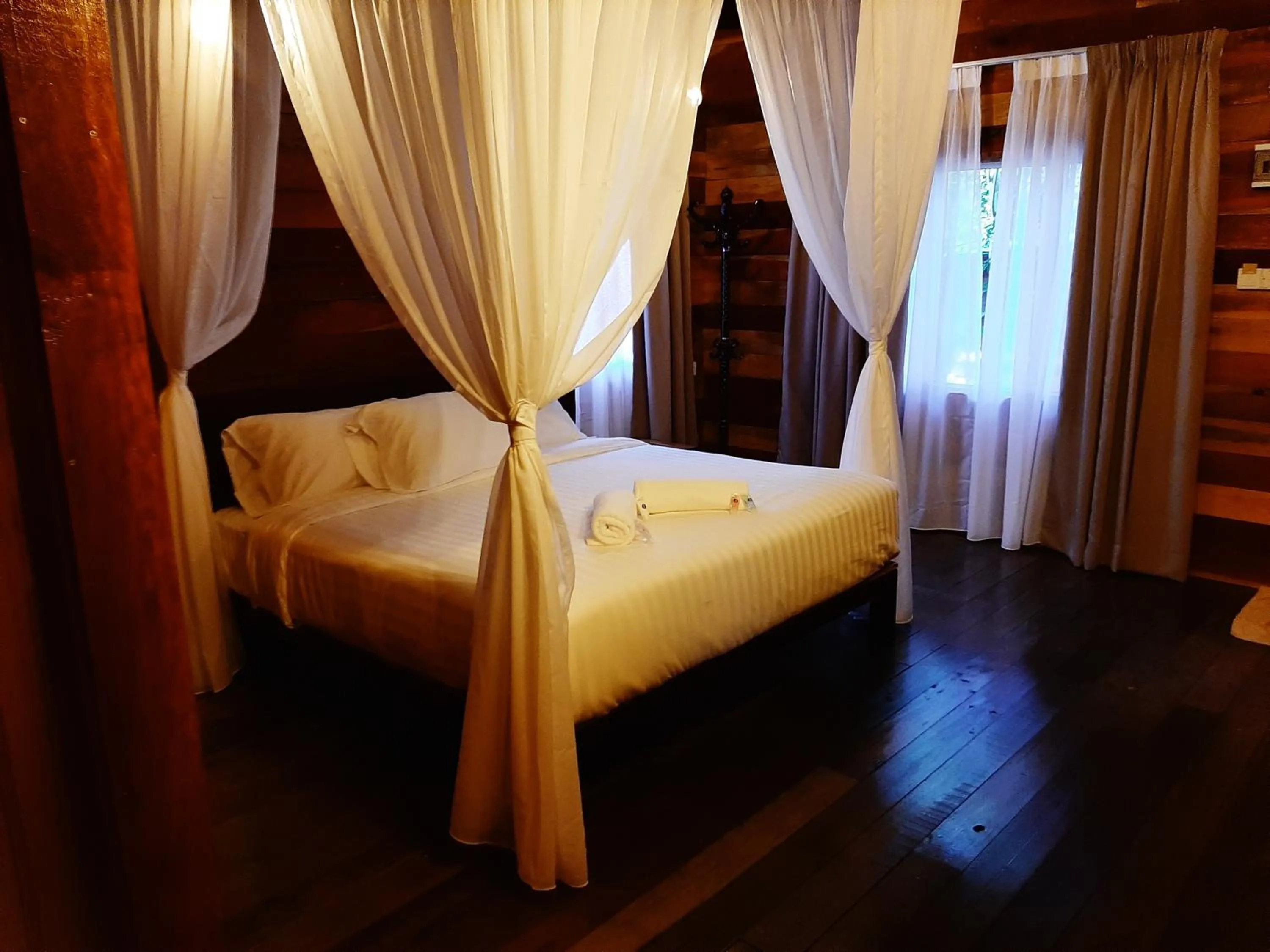 Bed in Utan Teluk Nipah