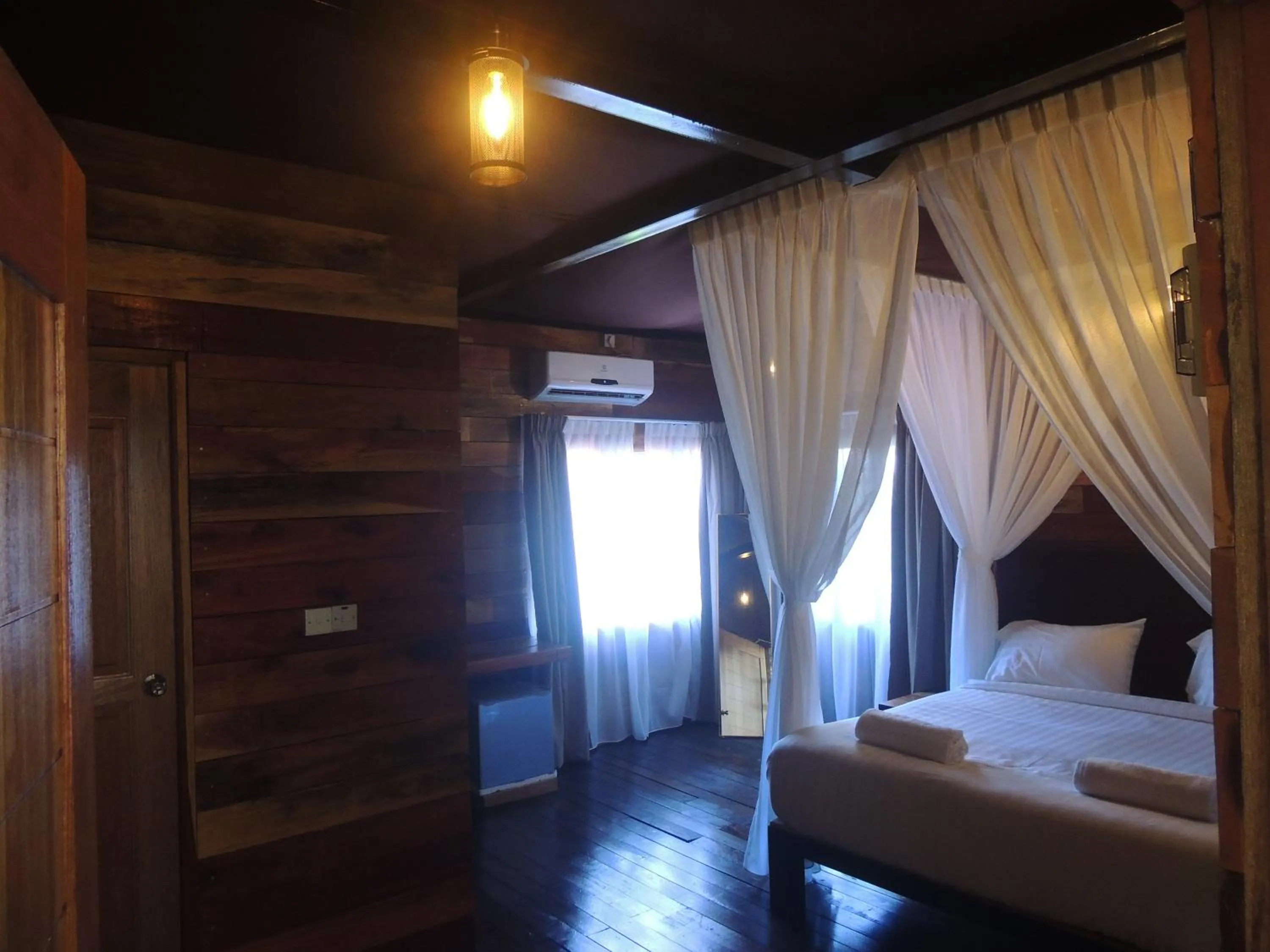 Bed in Utan Teluk Nipah