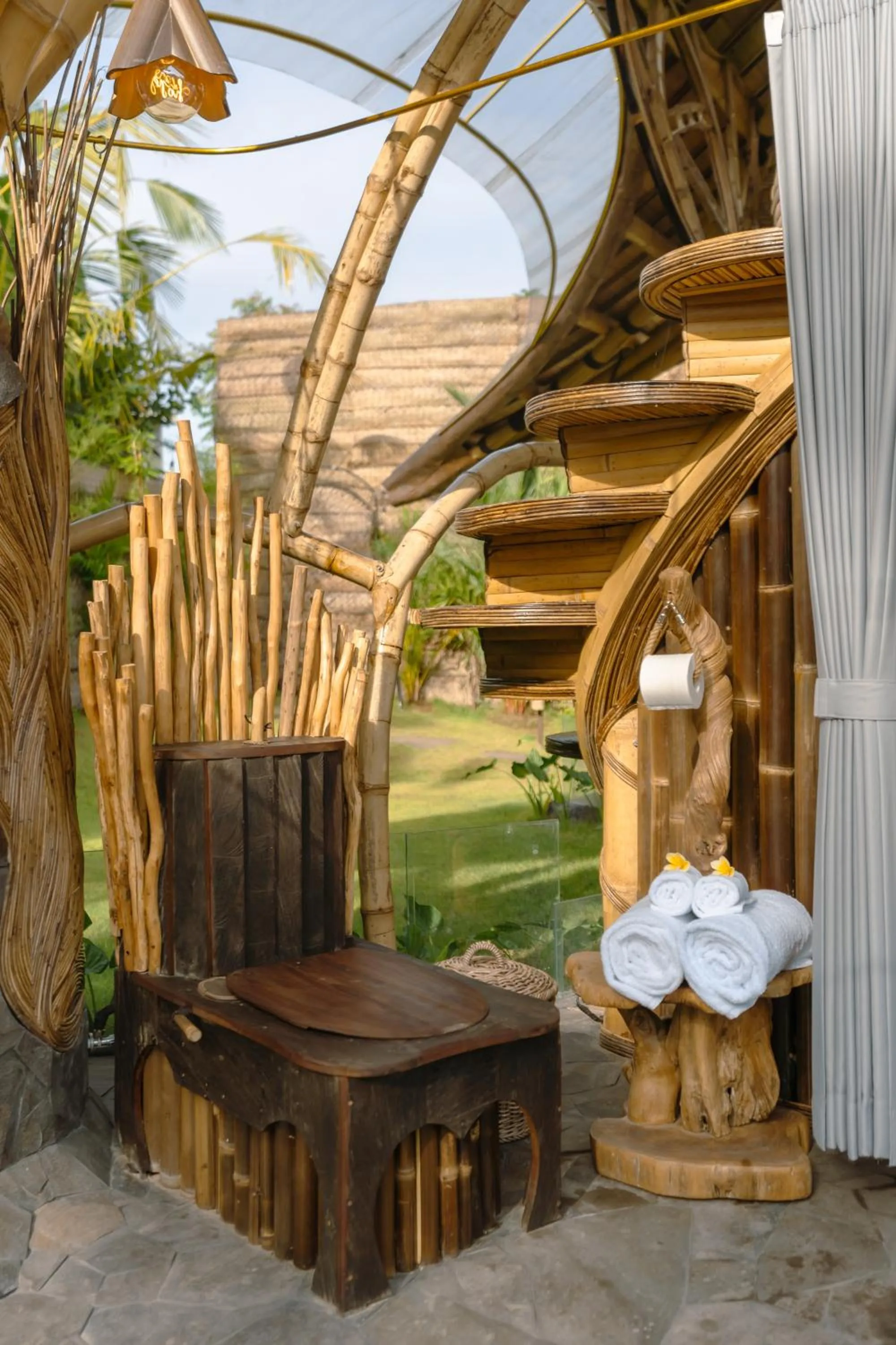 Toilet in Veluvana Bali