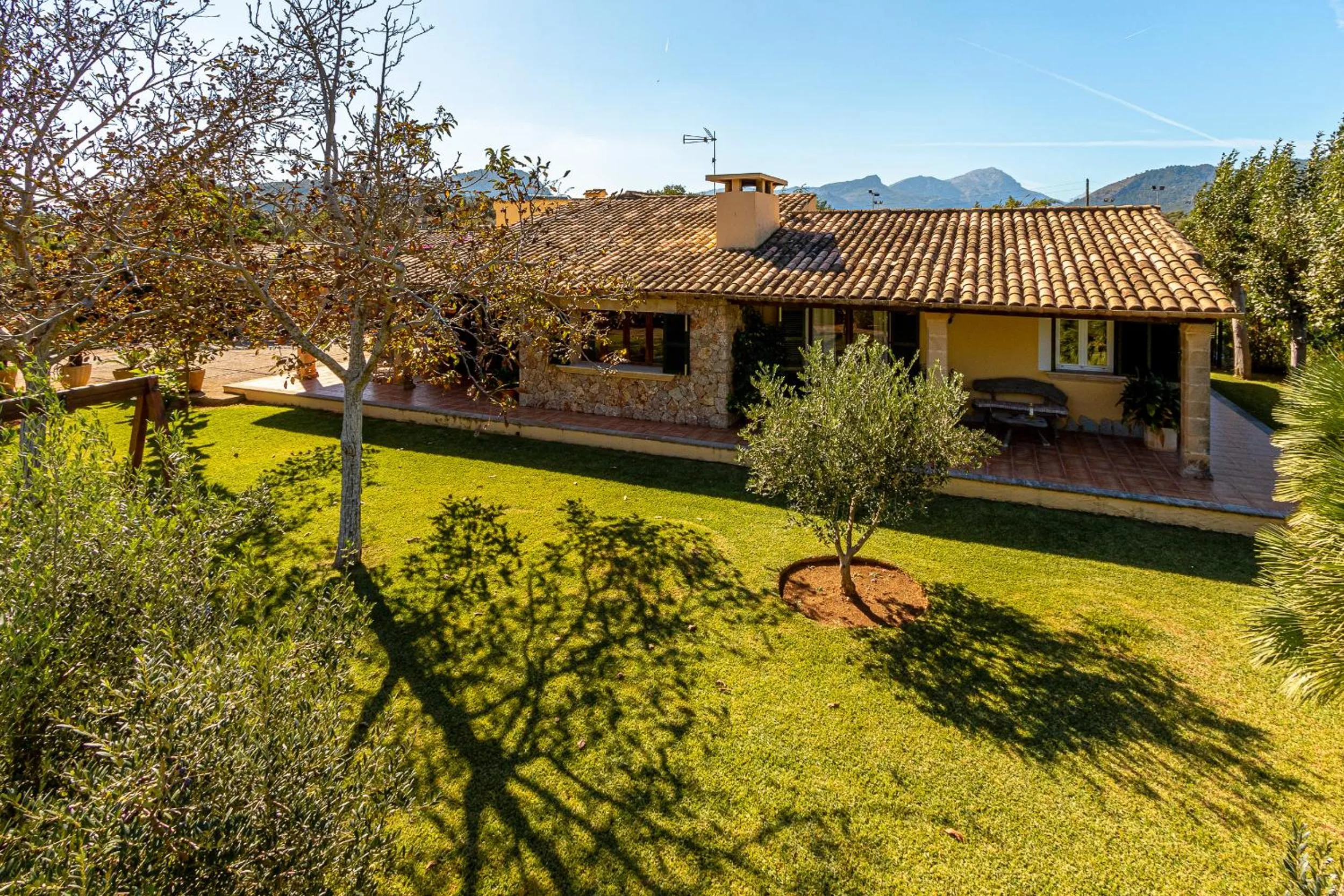 Shower in Family villa can Tomeu By homevillas360