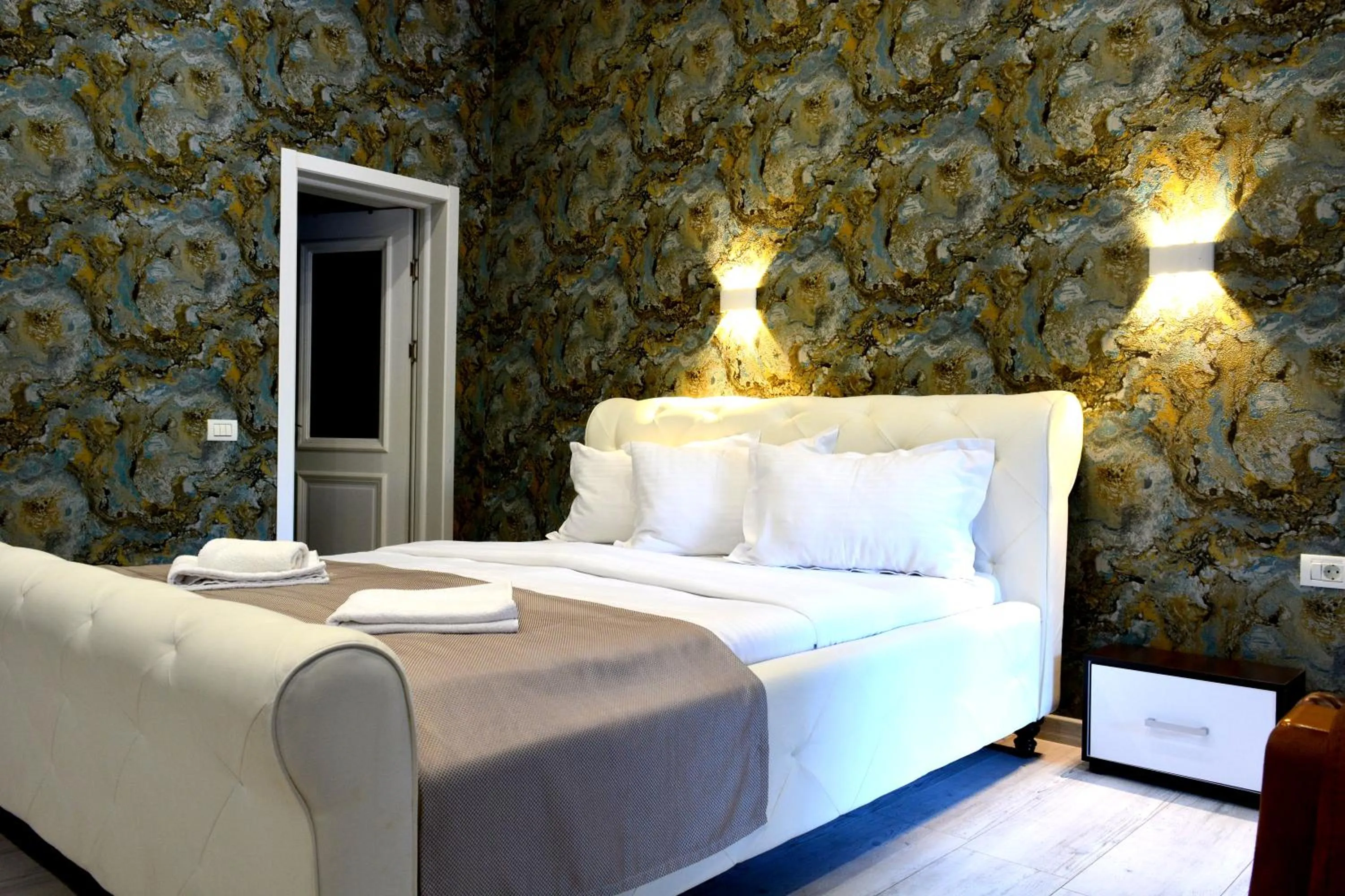 Bed in Arizet Boutique Mamaia