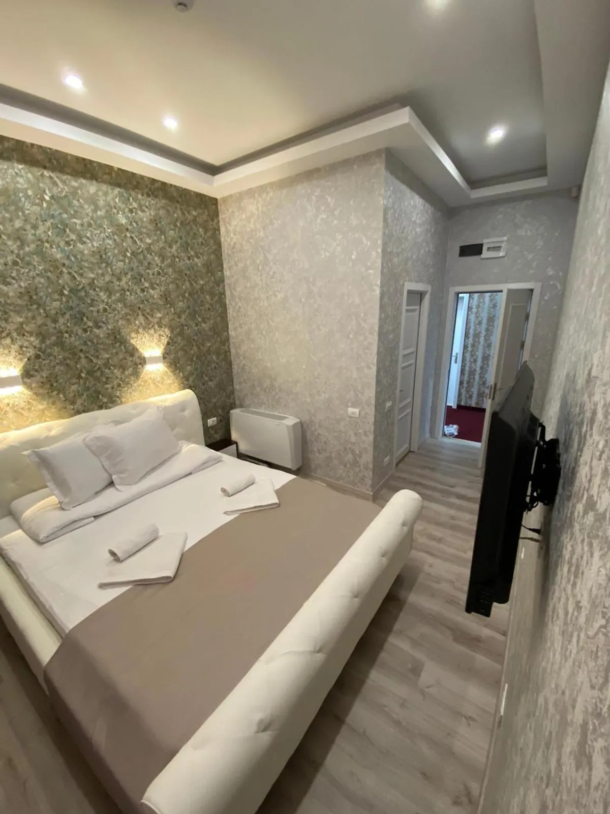 Bed in Arizet Boutique Mamaia
