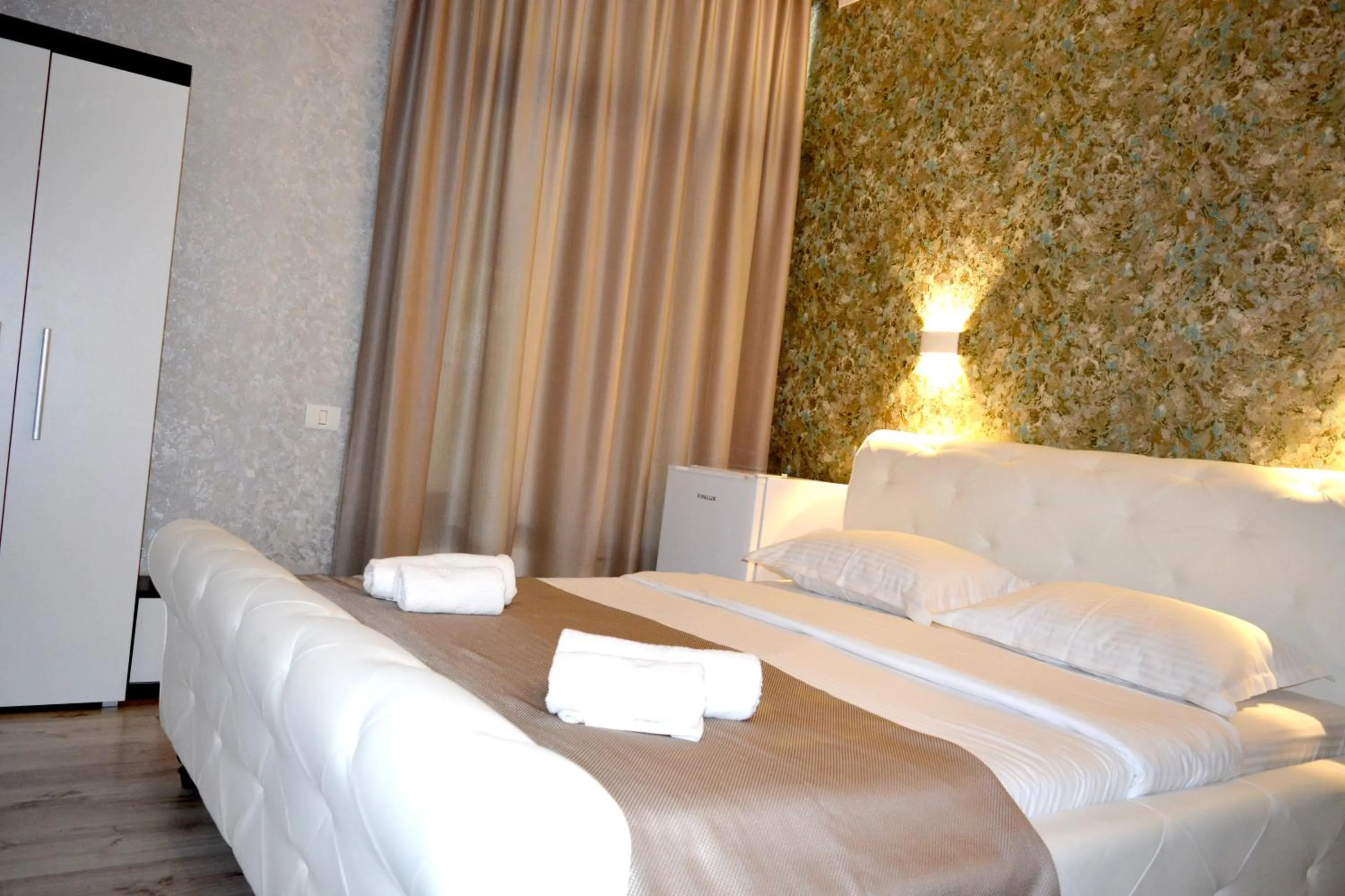 Bed in Arizet Boutique Mamaia