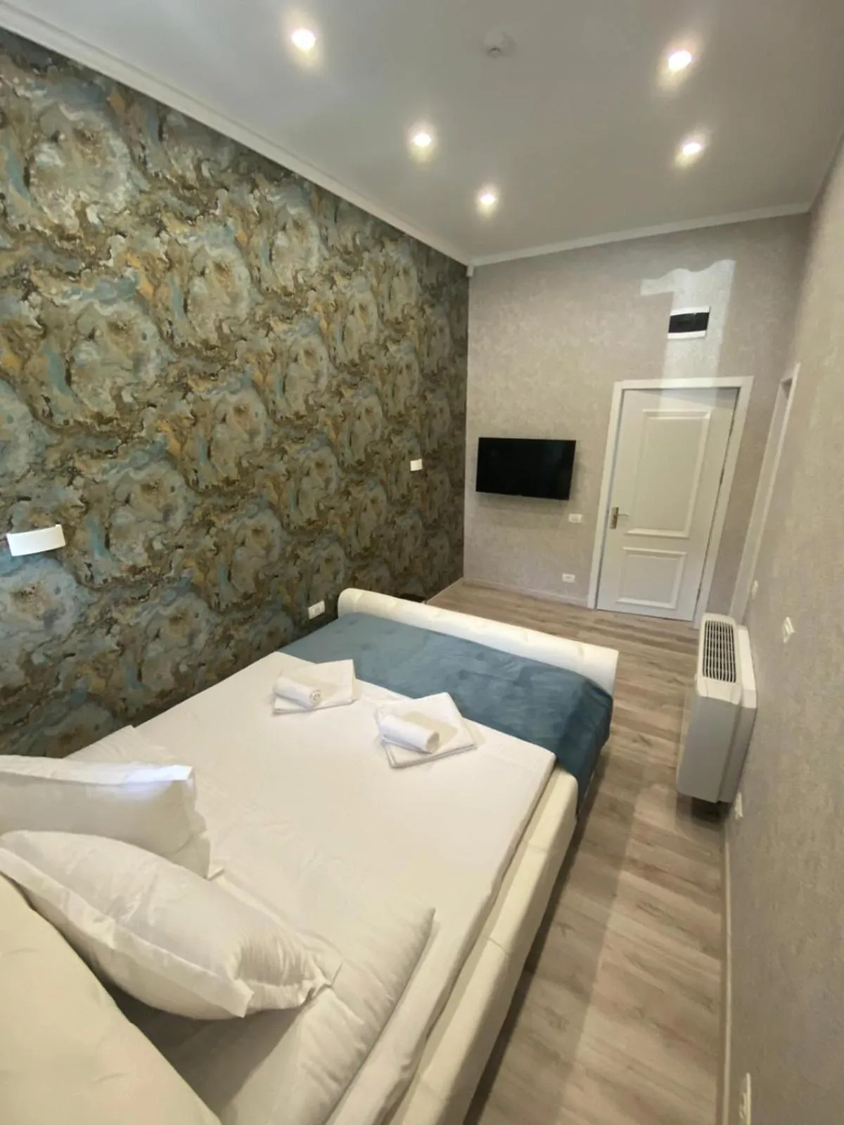 Bed in Arizet Boutique Mamaia