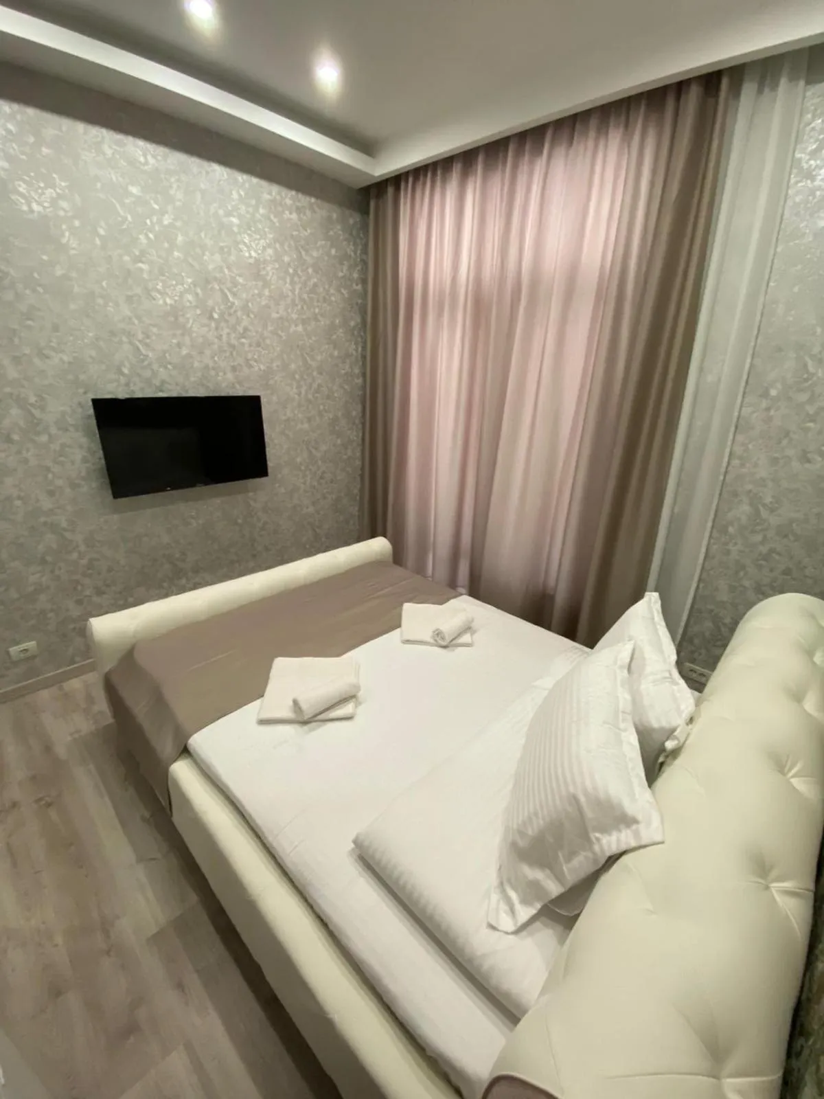 Bed in Arizet Boutique Mamaia