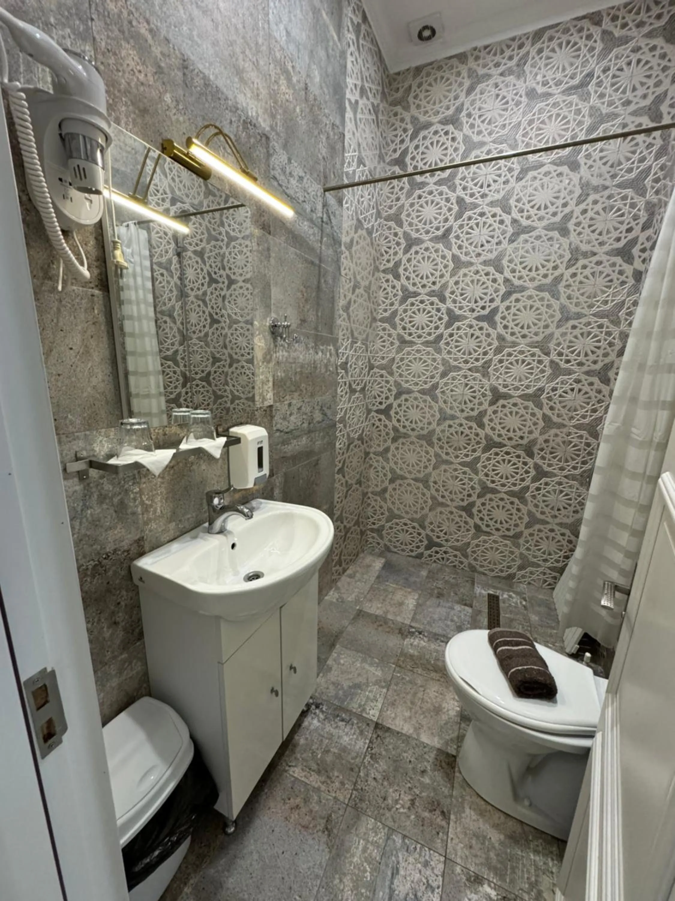 Arizet Boutique Mamaia