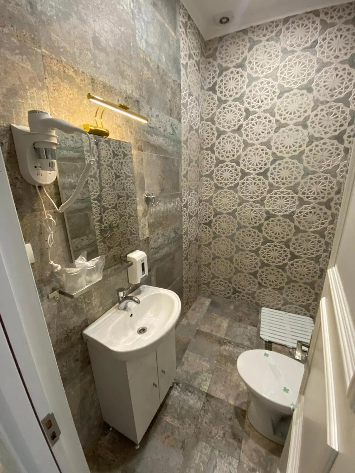 Arizet Boutique Mamaia