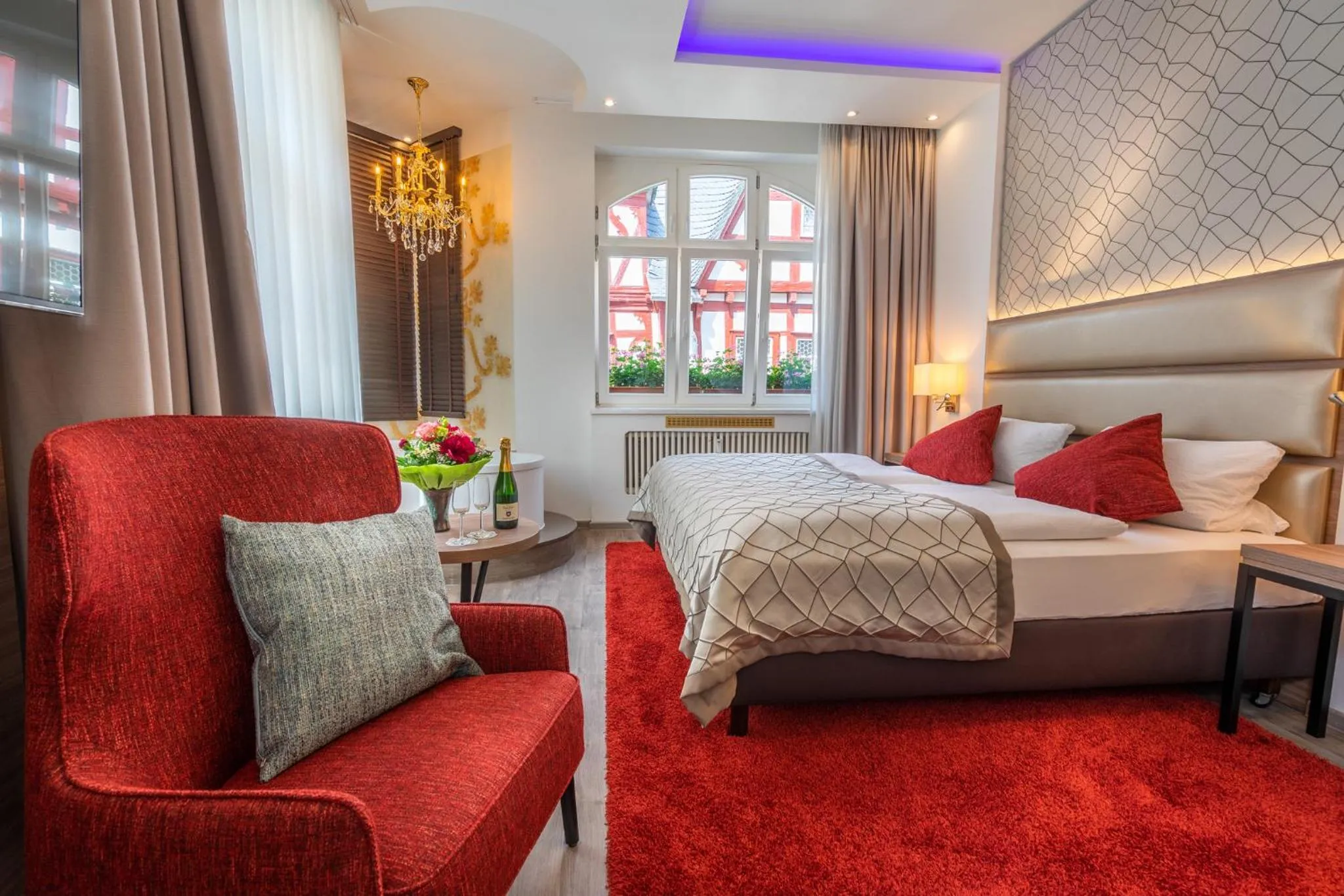 Photo of the whole room, Bed in Hotel am Markt Bacharach