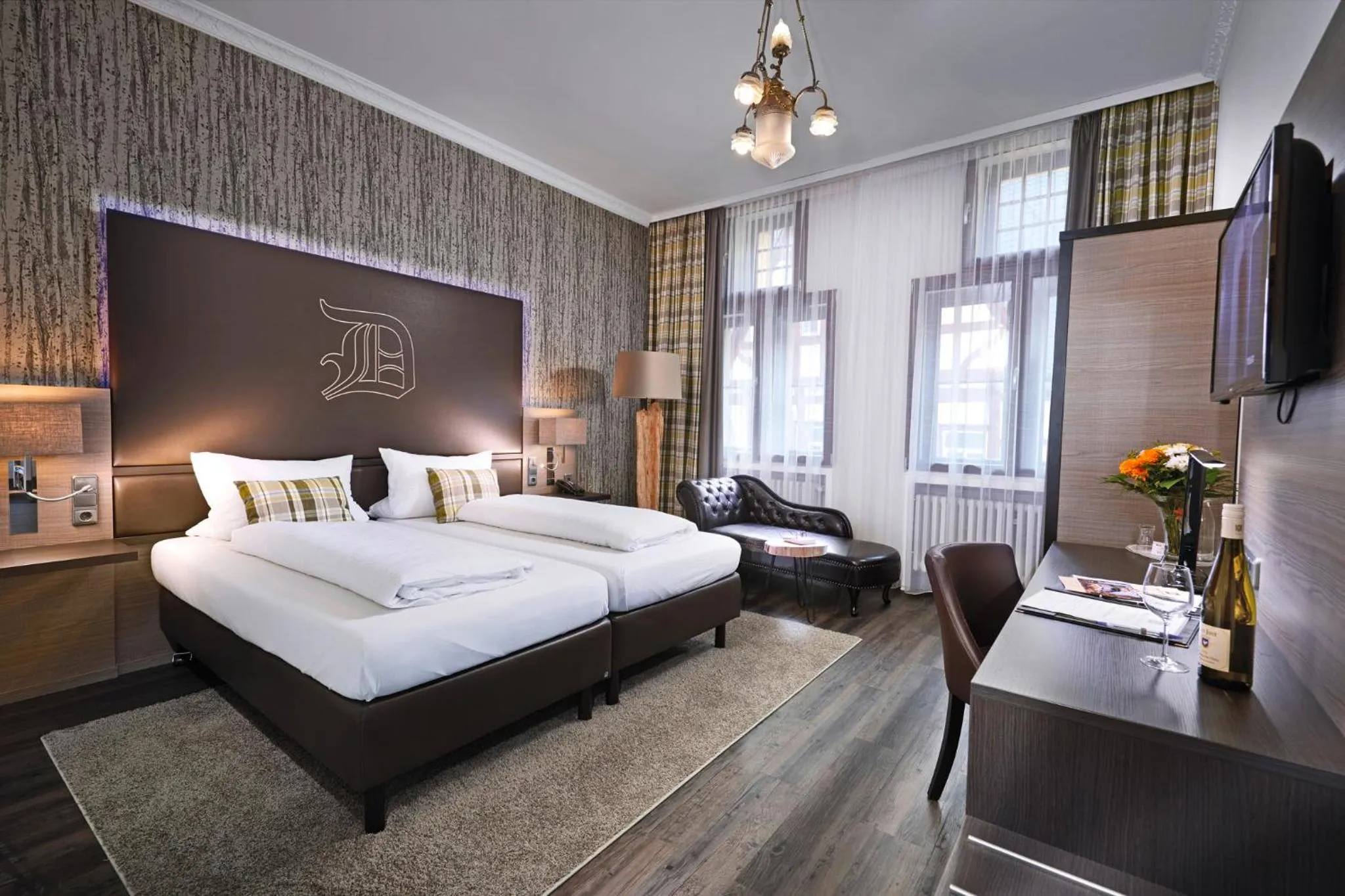 Communal lounge/ TV room, Bed in Hotel am Markt Bacharach