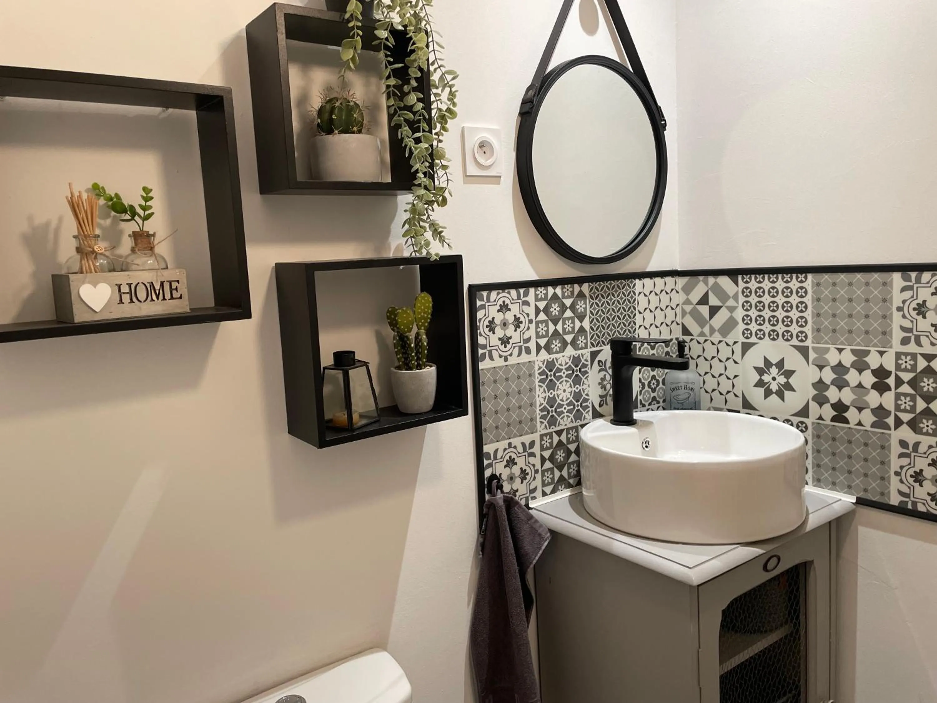 Bathroom in Maison d'hôtes L'air d'antan