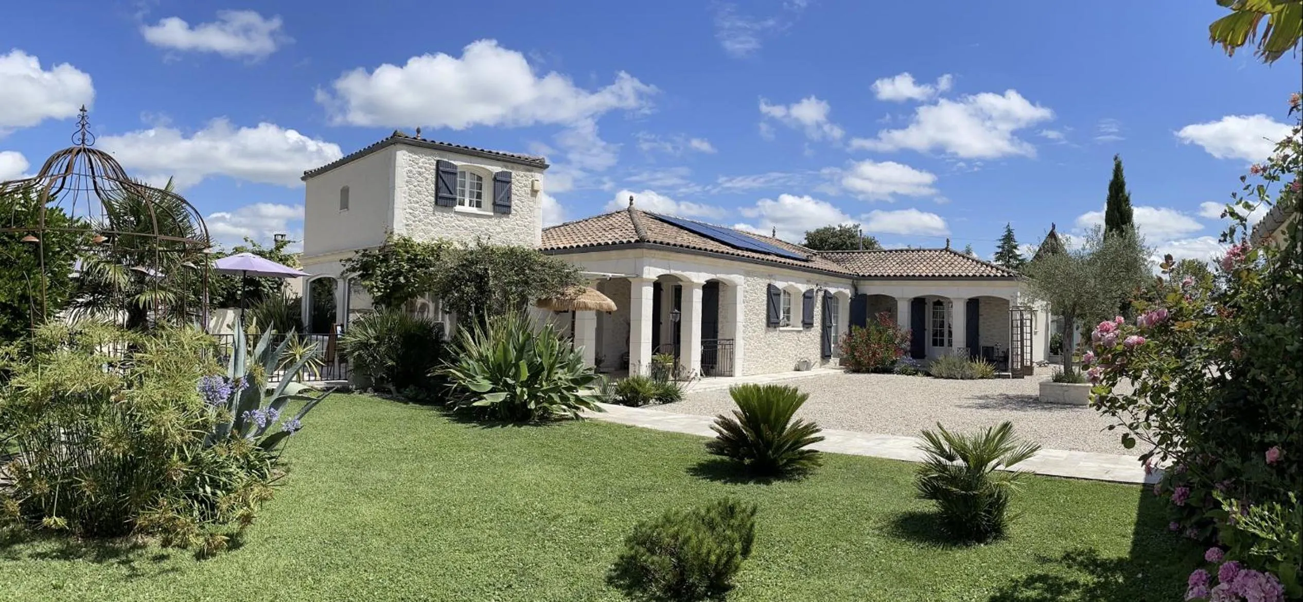 Property building in Maison d'hôtes L'air d'antan