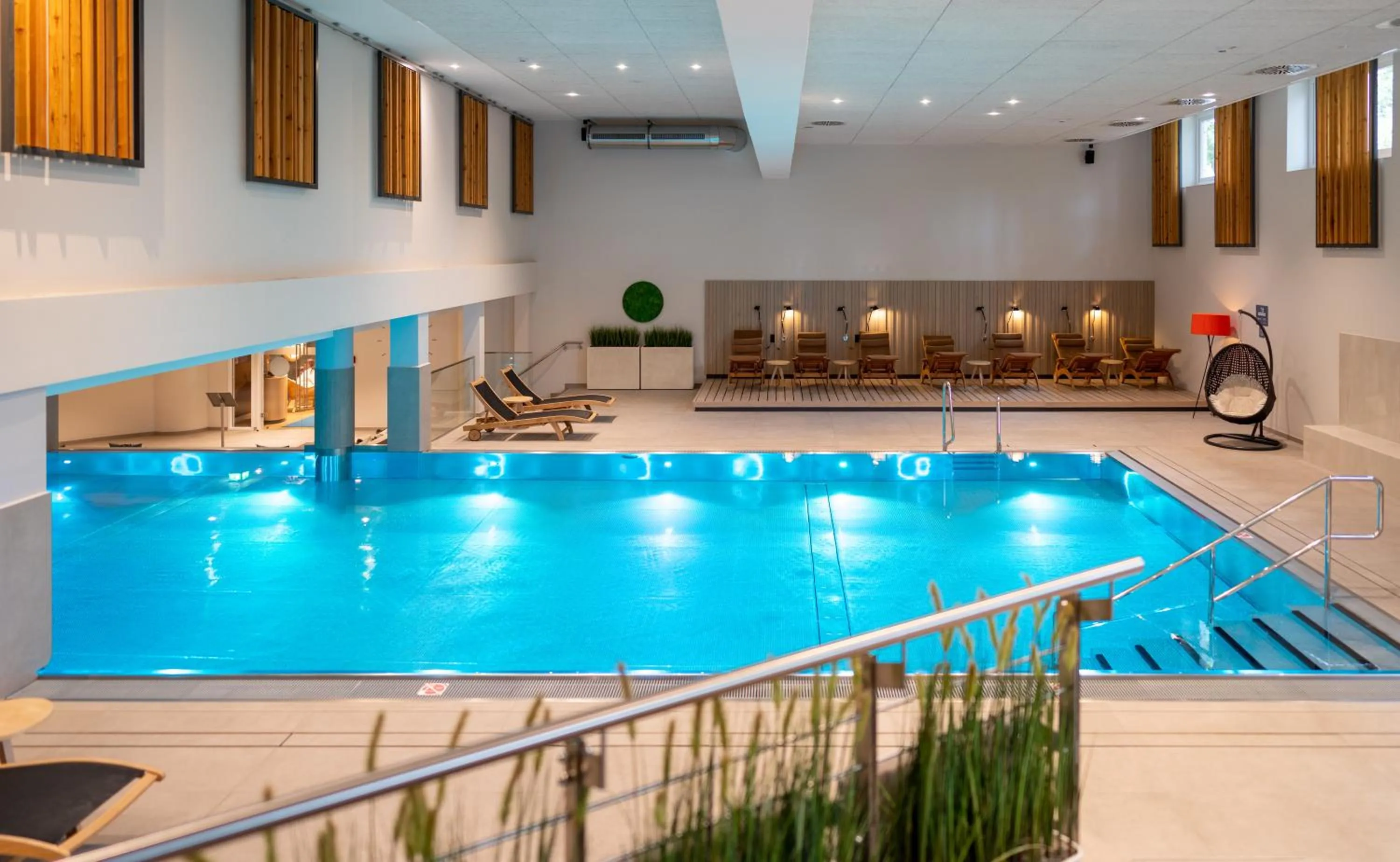 Swimming pool in Kongresshotel Potsdam am Templiner See