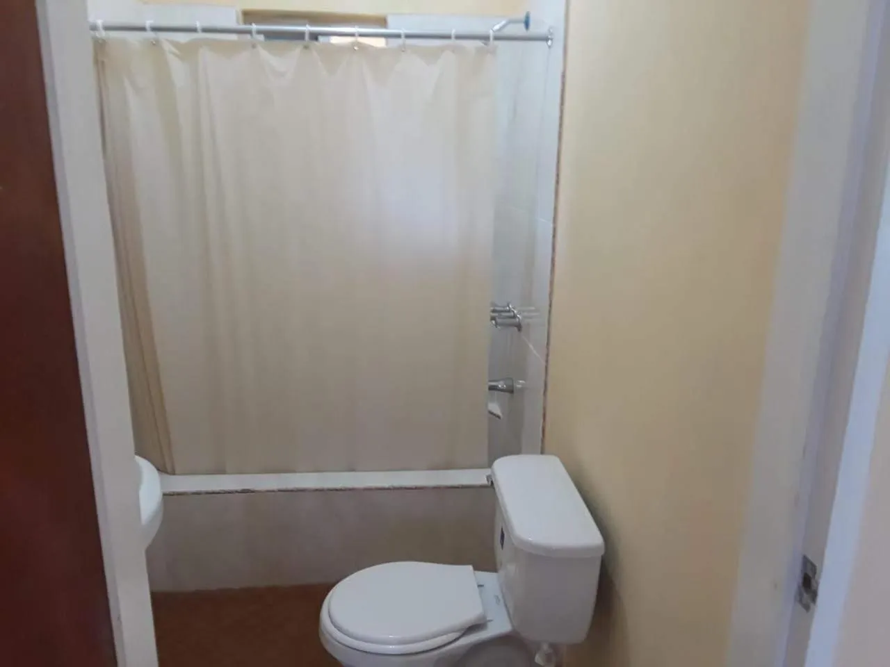 Bathroom in Bev's Rosevilla