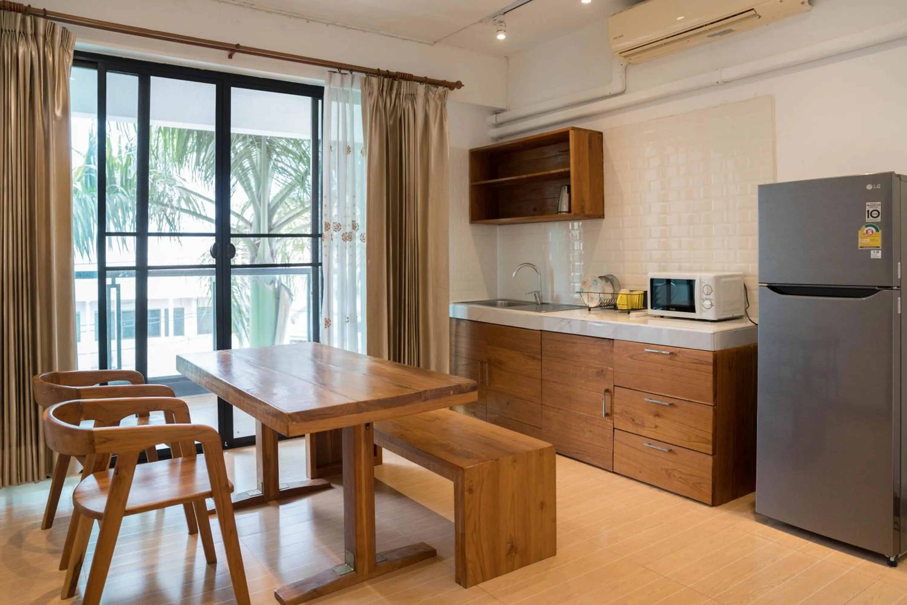 Dining area in Chiang Mai Mansion 2