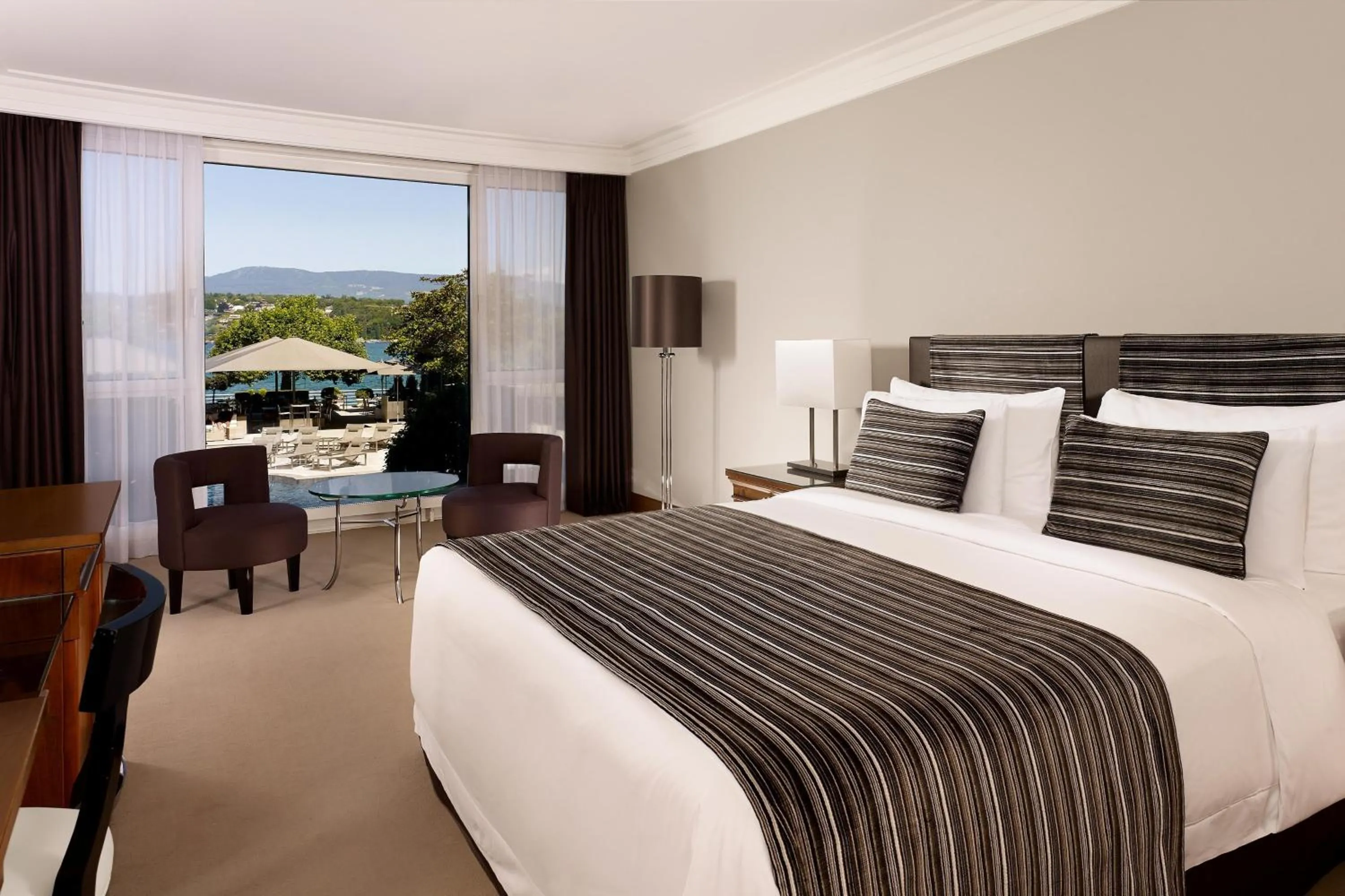 Photo of the whole room, Bed in Hotel President Wilson, a Luxury Collection Hotel, Geneva