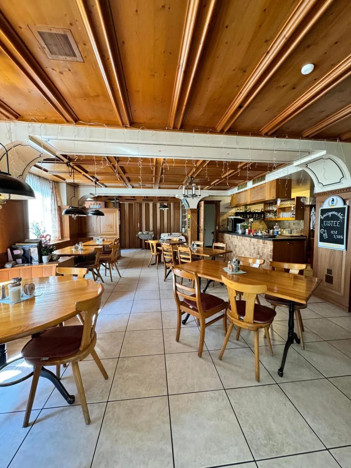 Restaurant/places to eat in Hotel Sternen