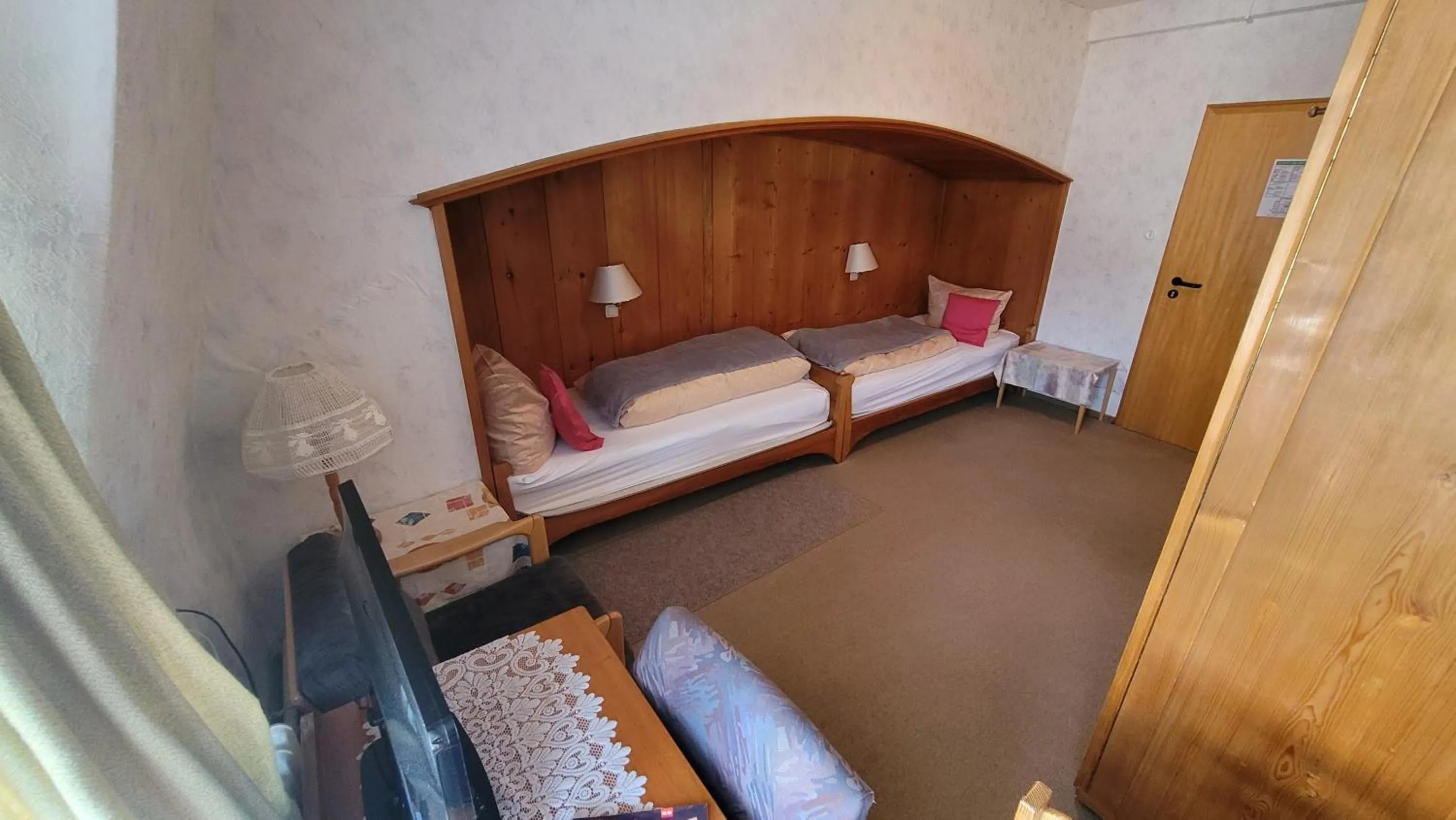 Bed in Schwarzes Lamm