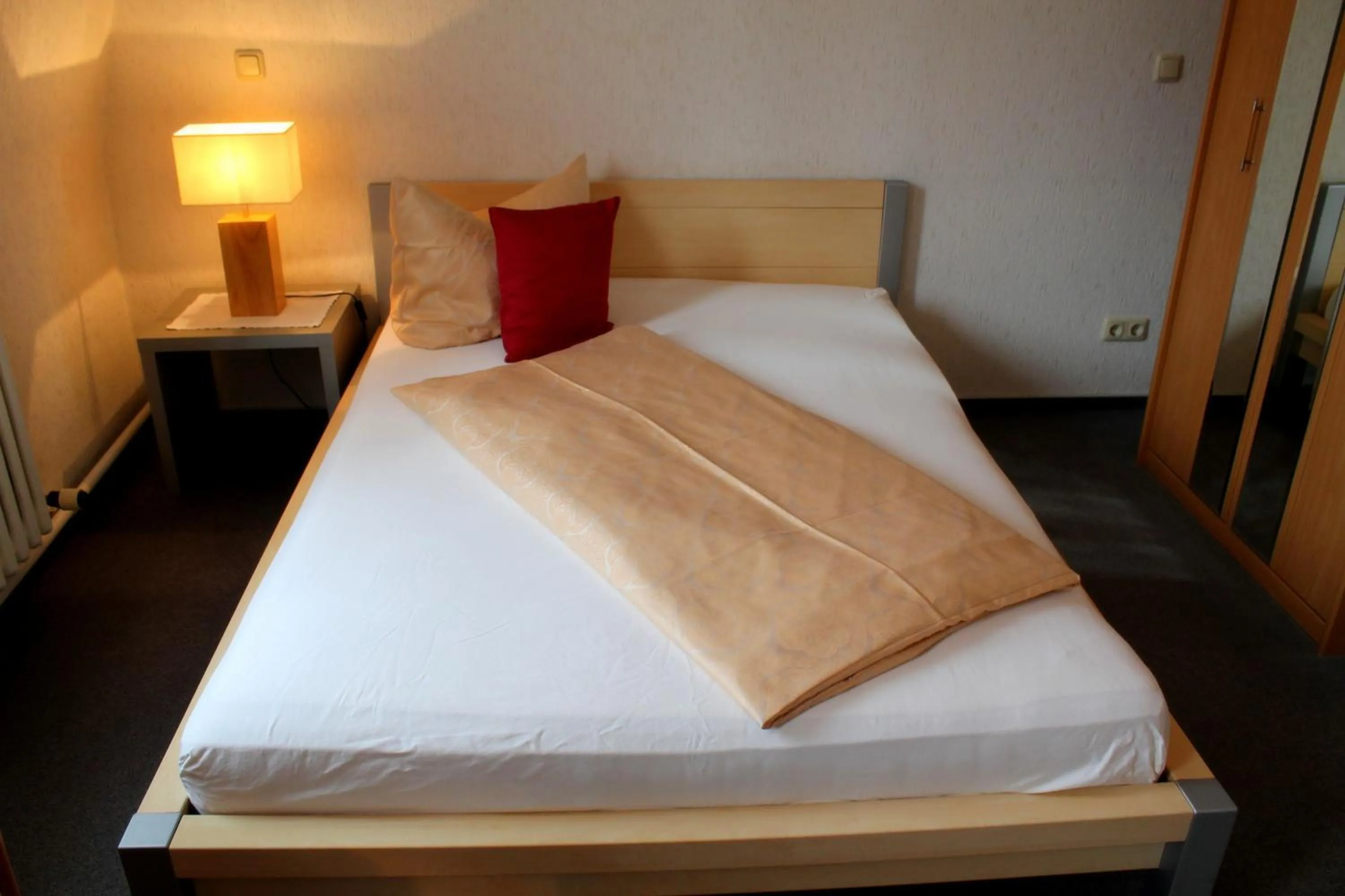 Bed in Schwarzes Lamm