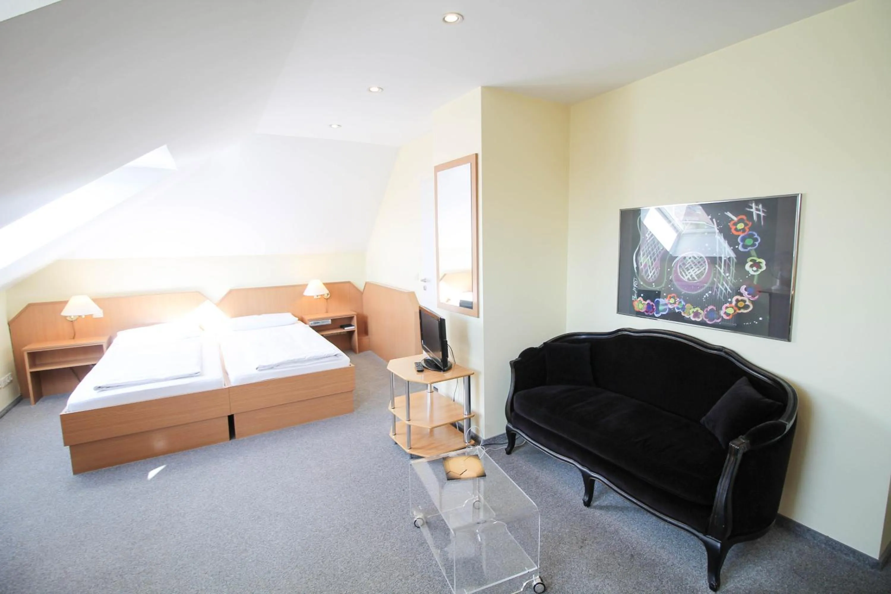 Photo of the whole room, Bed in Hotel am Zoo