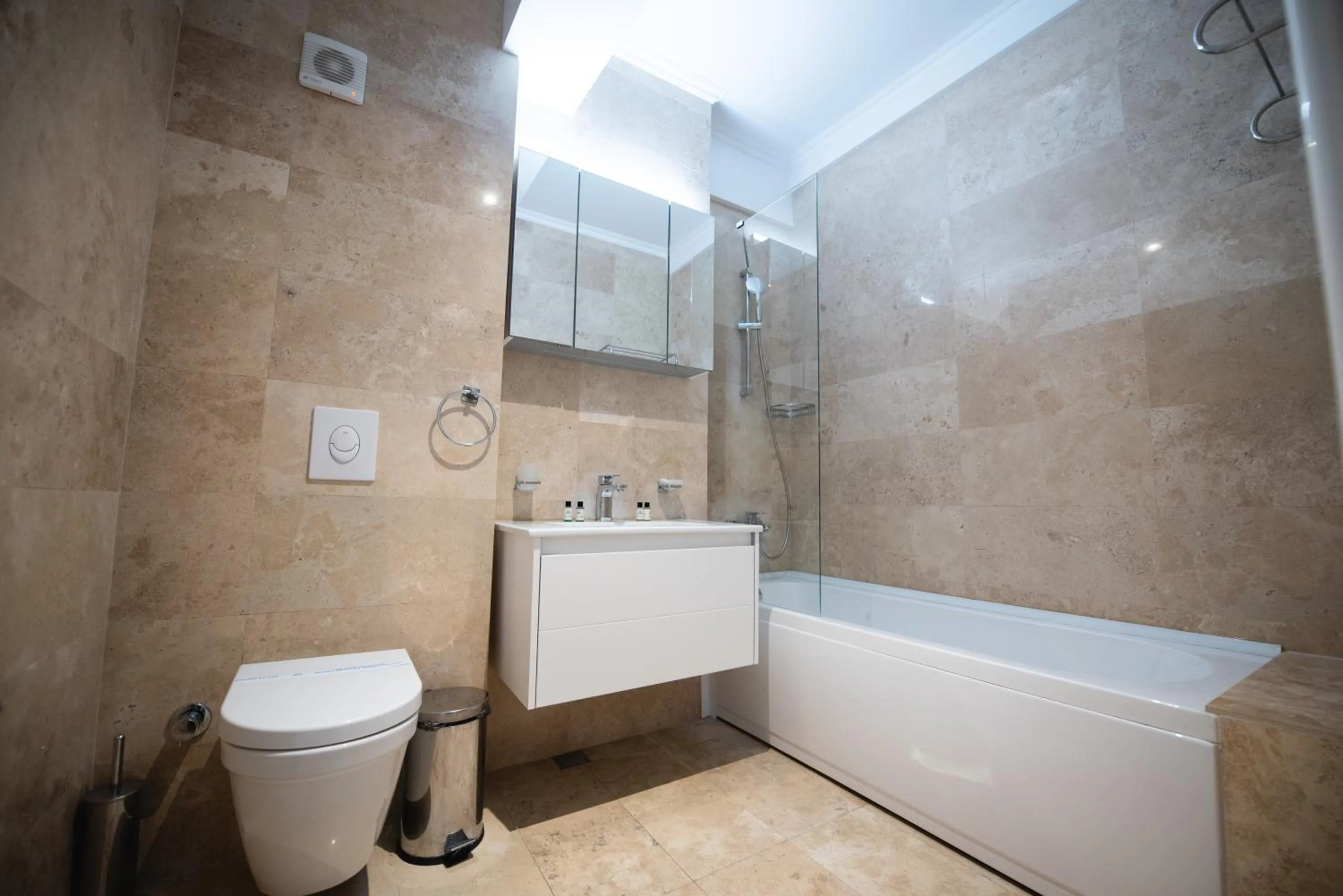 Bathroom in Solid Magic Apart Hotel