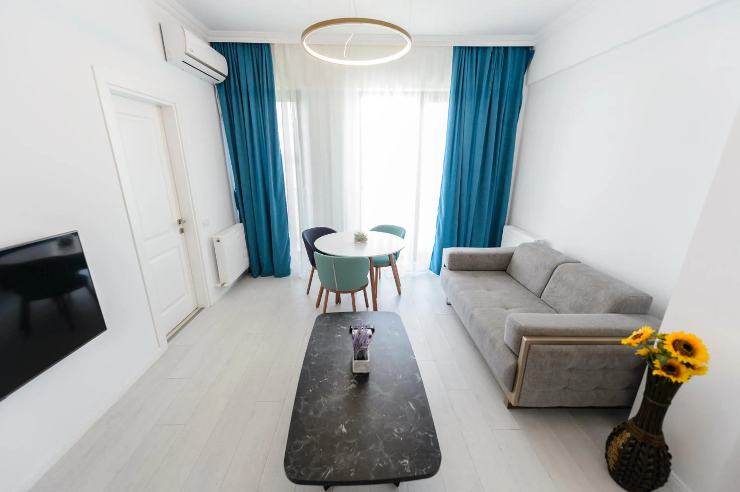 Living room in Solid Magic Apart Hotel