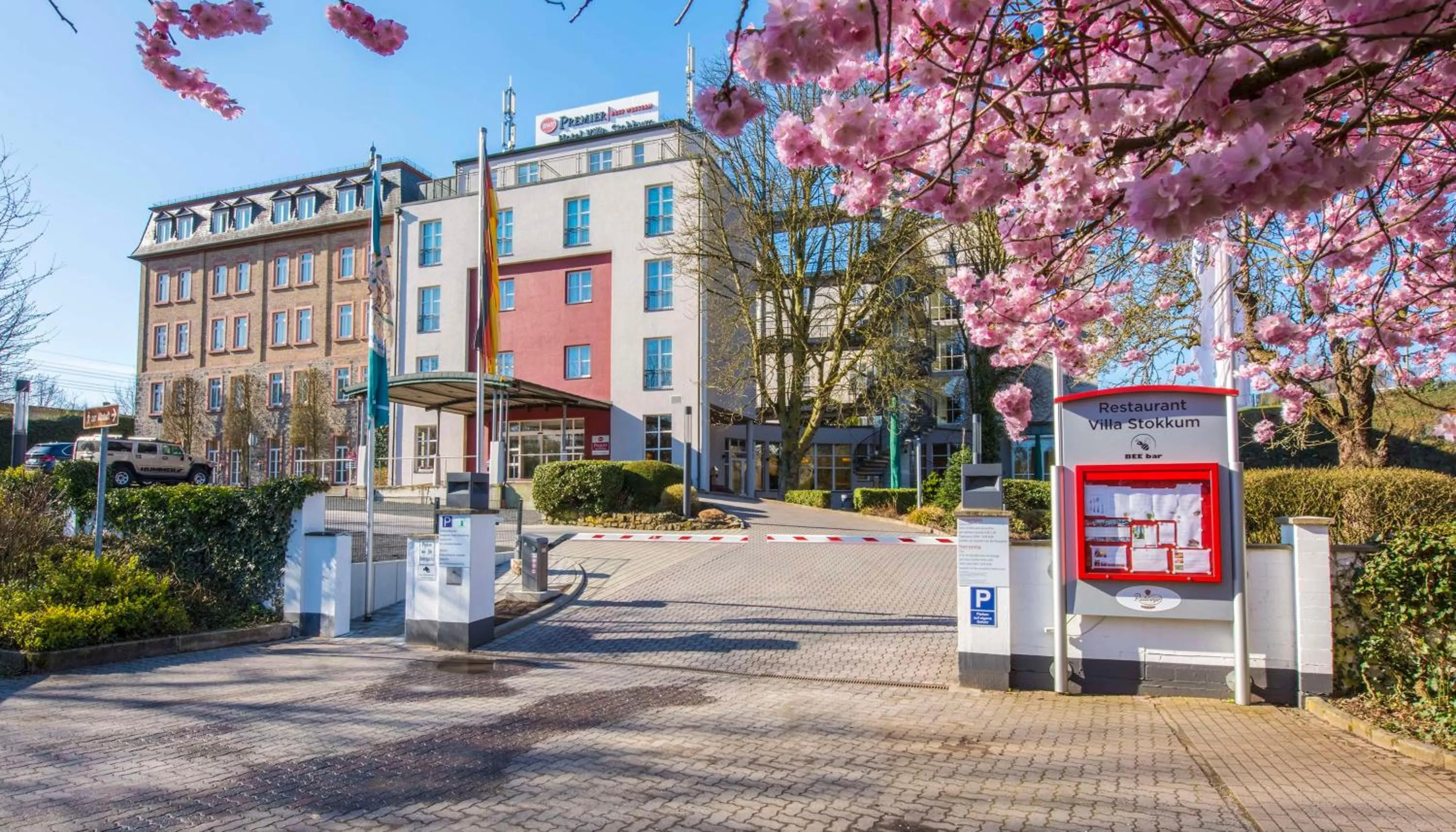 Property building in Best Western Premier Hotel Villa Stokkum