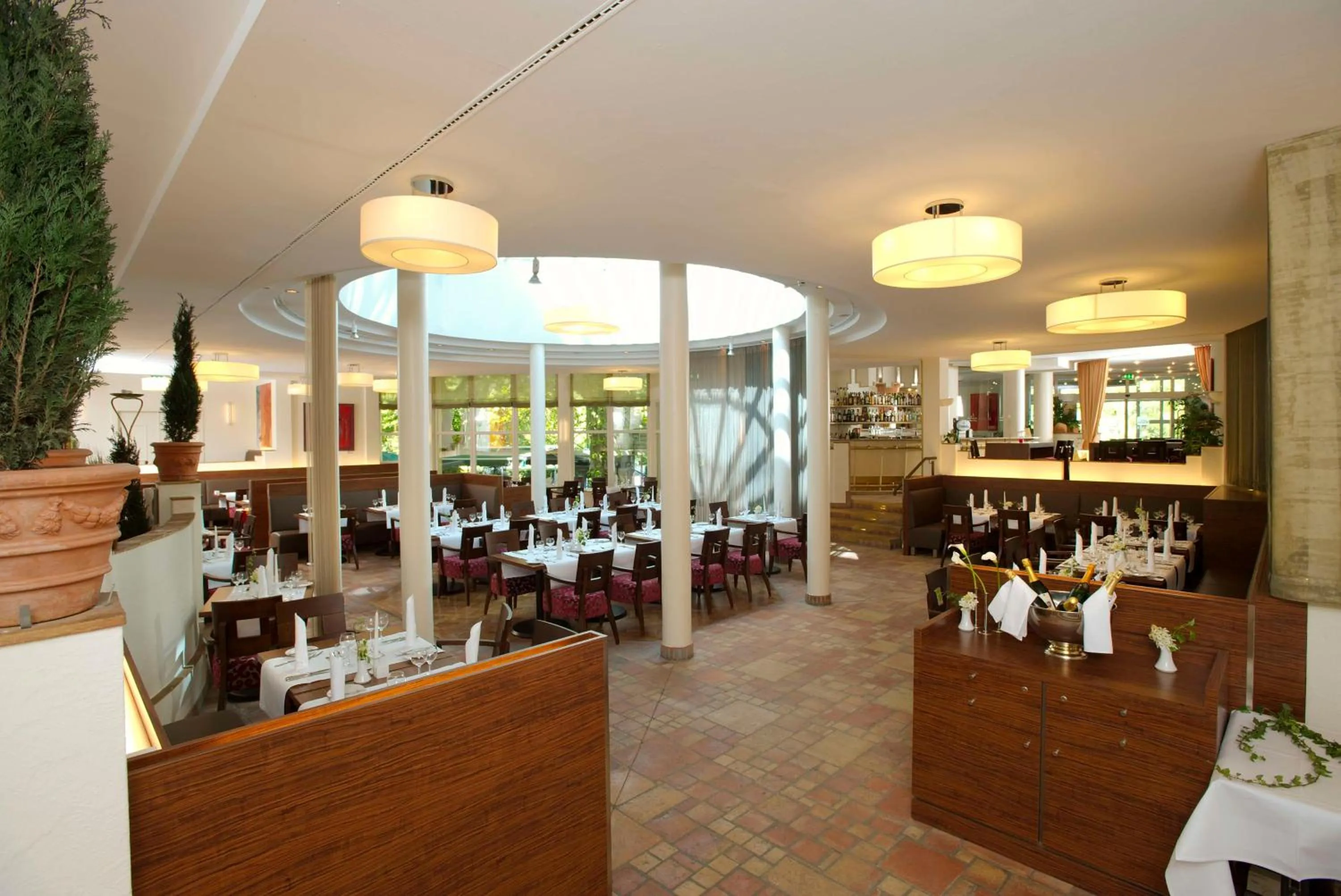 Restaurant/places to eat in Best Western Premier Hotel Villa Stokkum