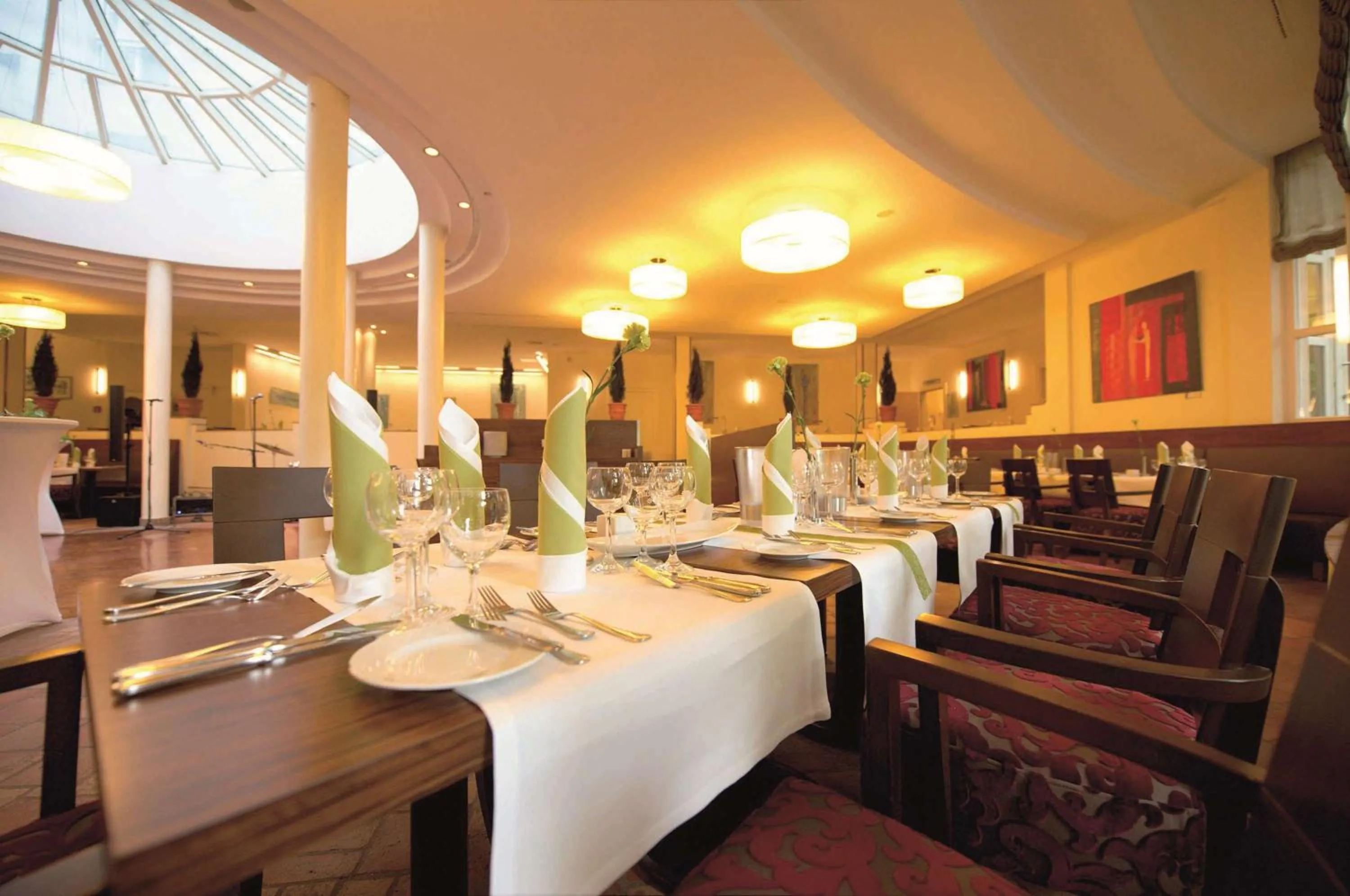 Restaurant/places to eat in Best Western Premier Hotel Villa Stokkum