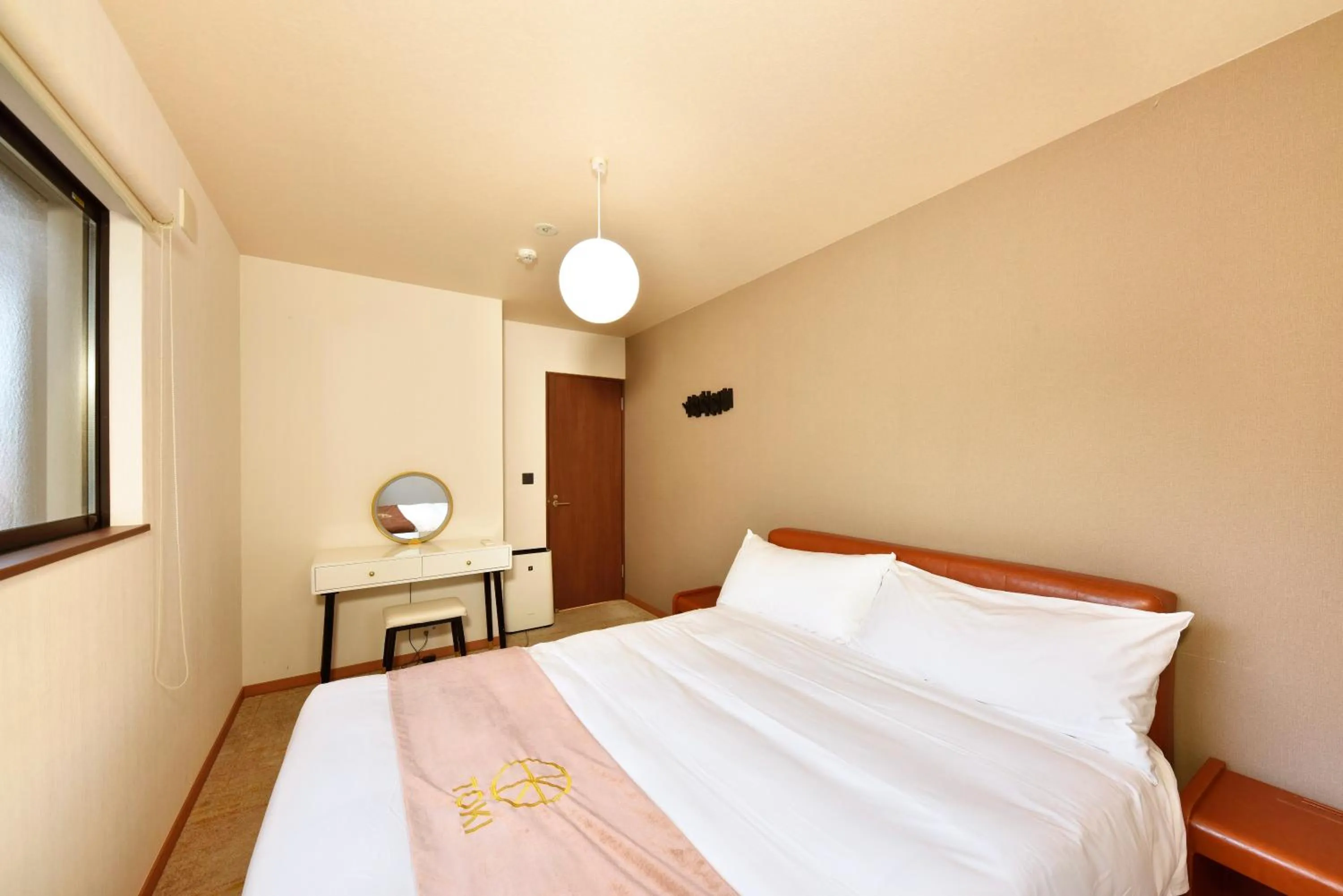 Bedroom, Bed in Fuji Gran Villa - TOKI -