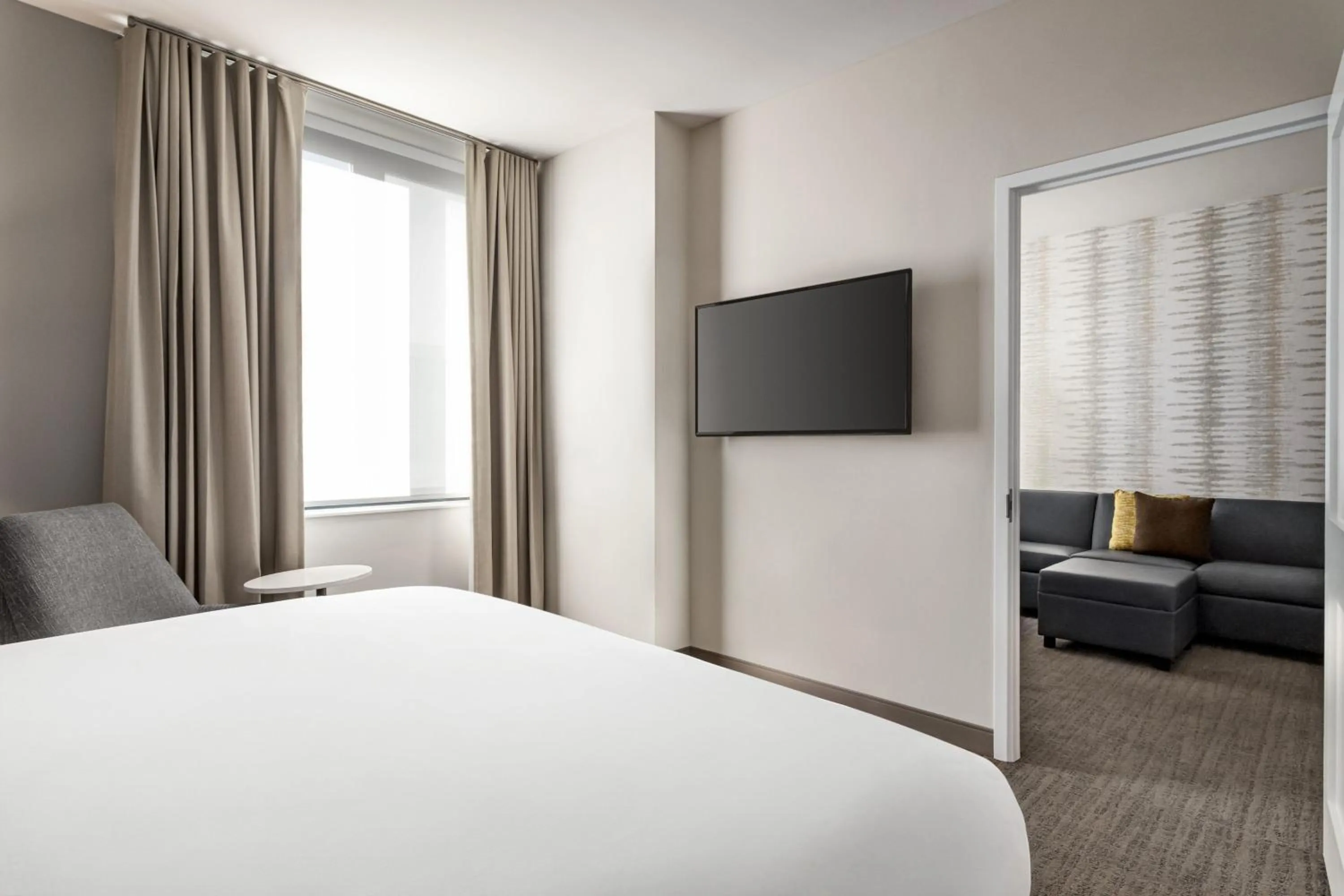 Bedroom, Bed in Residence Inn by Marriott New York JFK Airport
