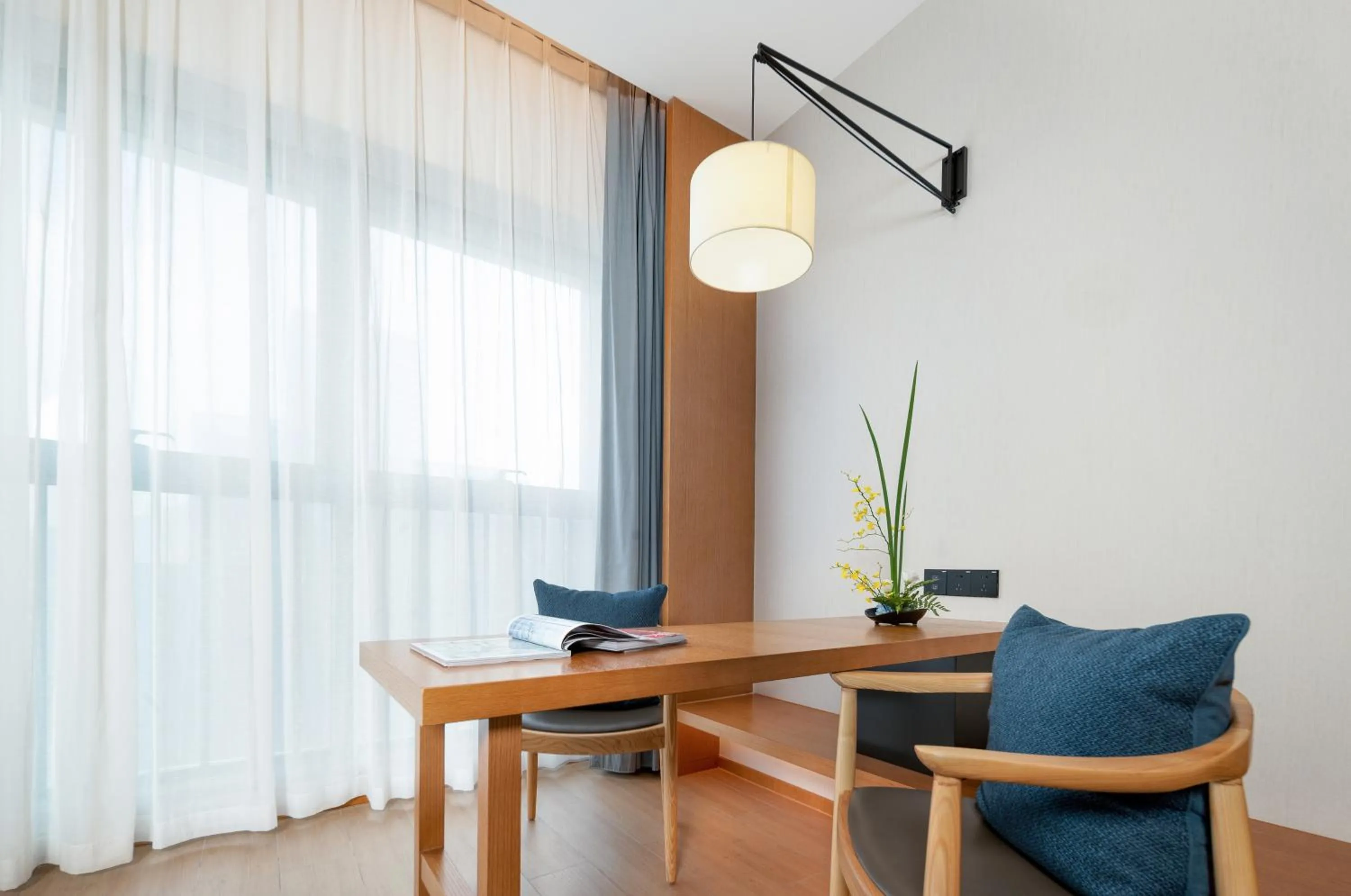 Seating area in Fairfield by Marriott Zhuhai Xiangzhou