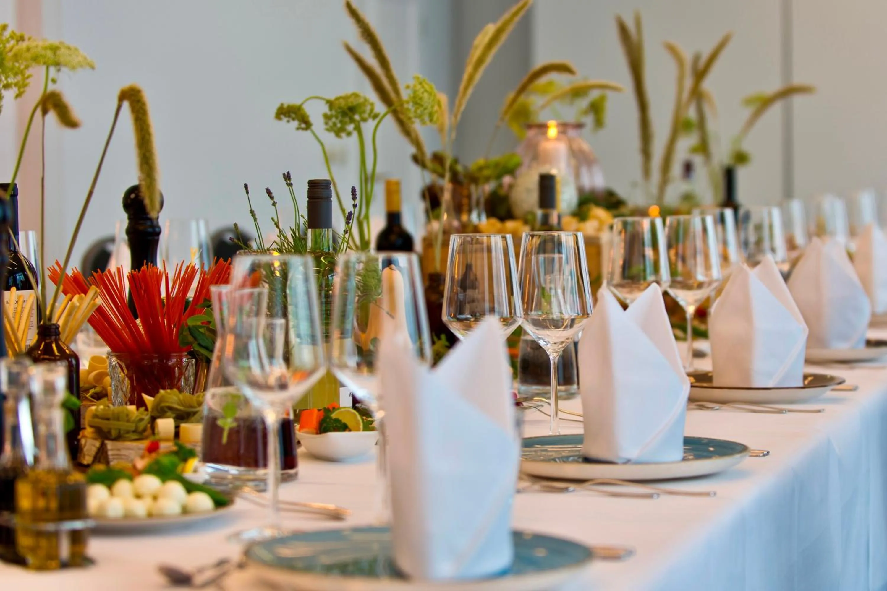 Restaurant/places to eat in Atrium Hotel Amadeus