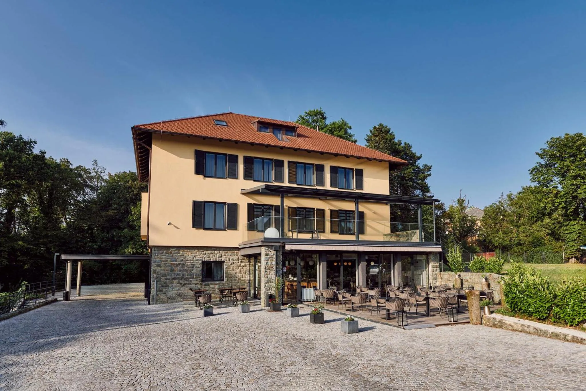 Property building in Hotel Republika