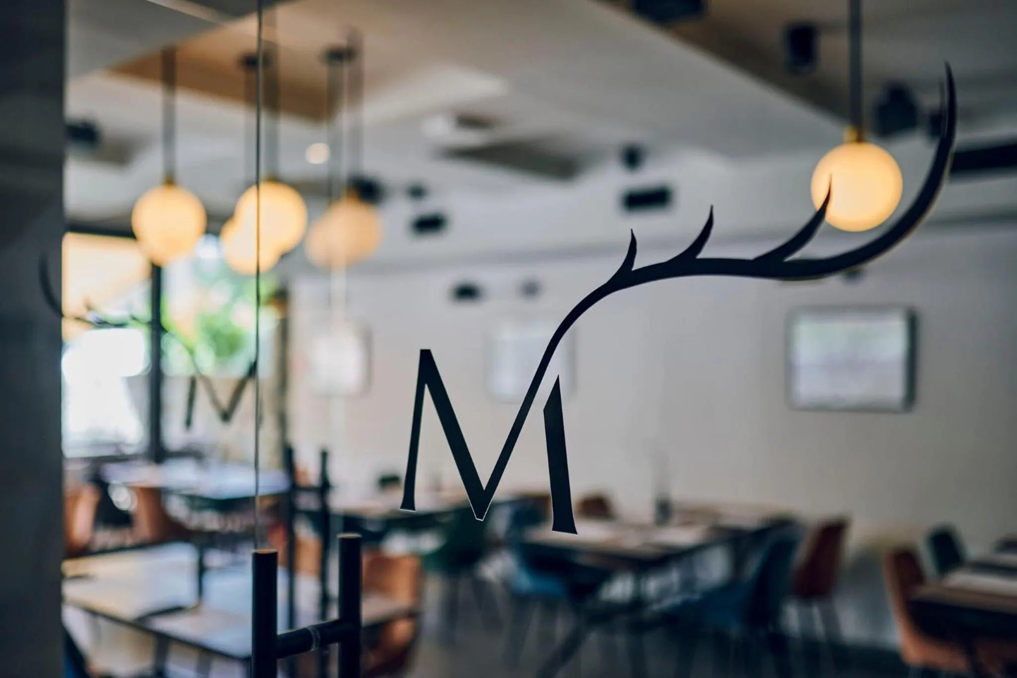 Restaurant/places to eat in Hotel Republika