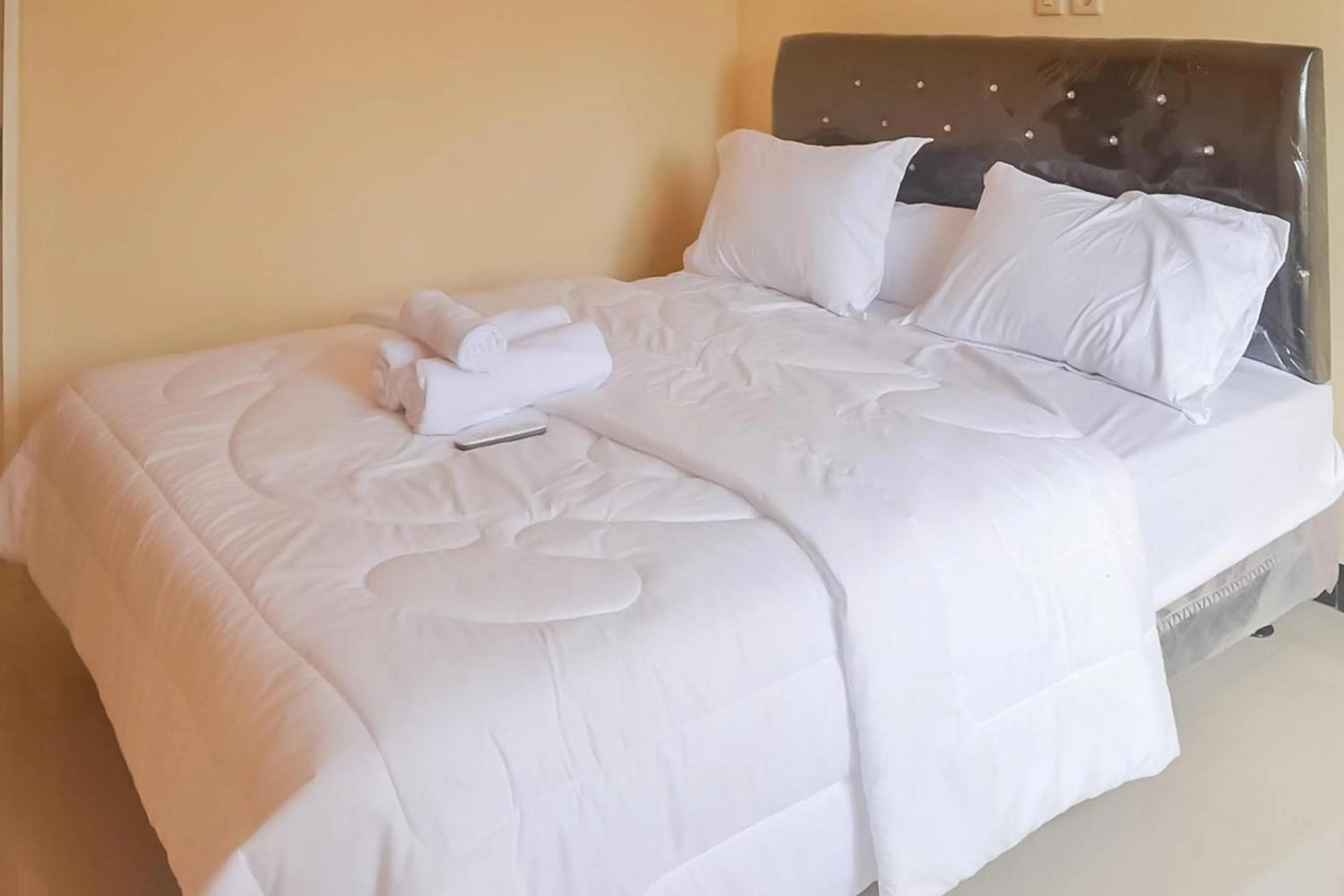 Bed in Artayya Puri Homestay near Terminal Purabaya Madiun Mitra RedDoorz