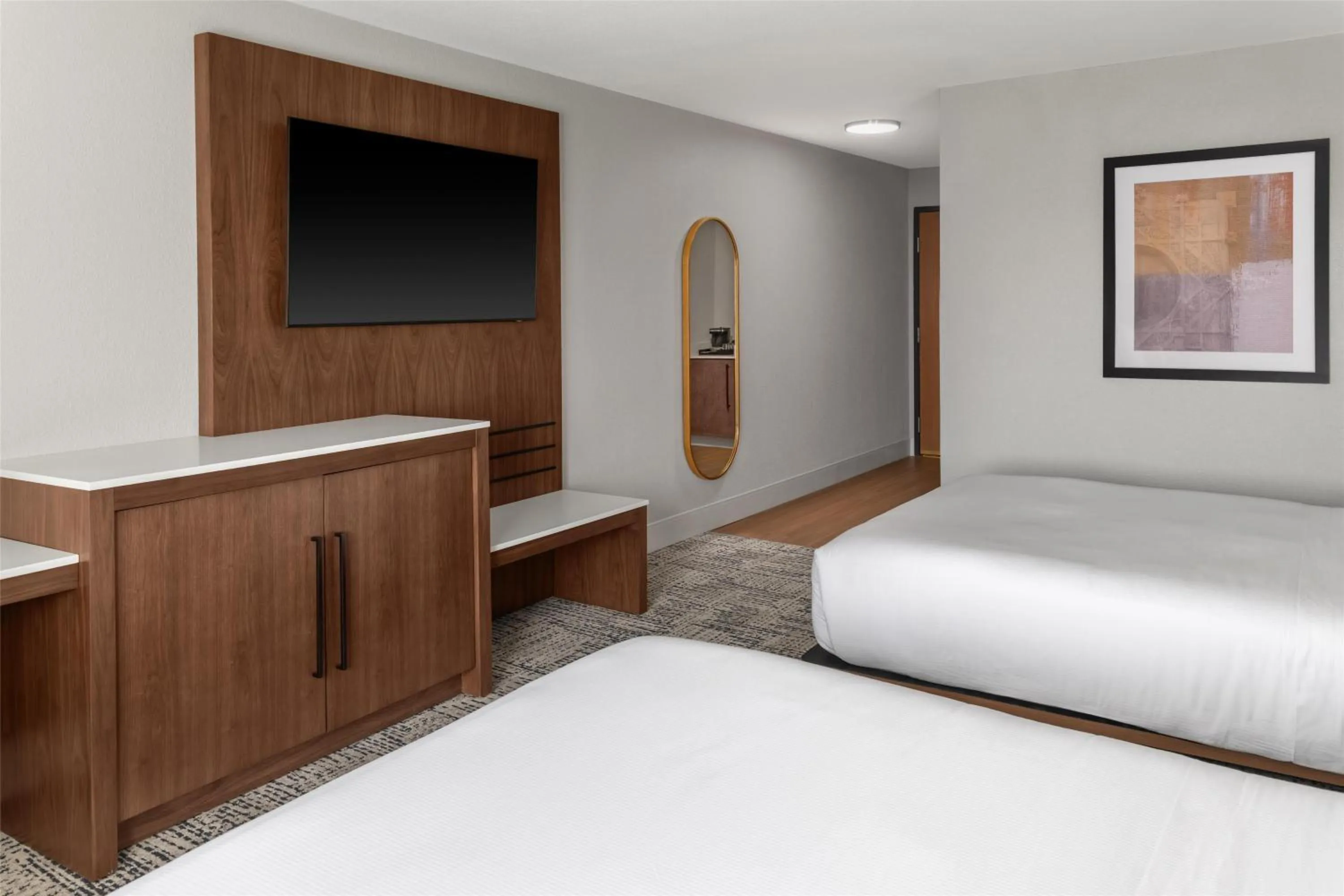 Bed in Doubletree By Hilton Owatonna