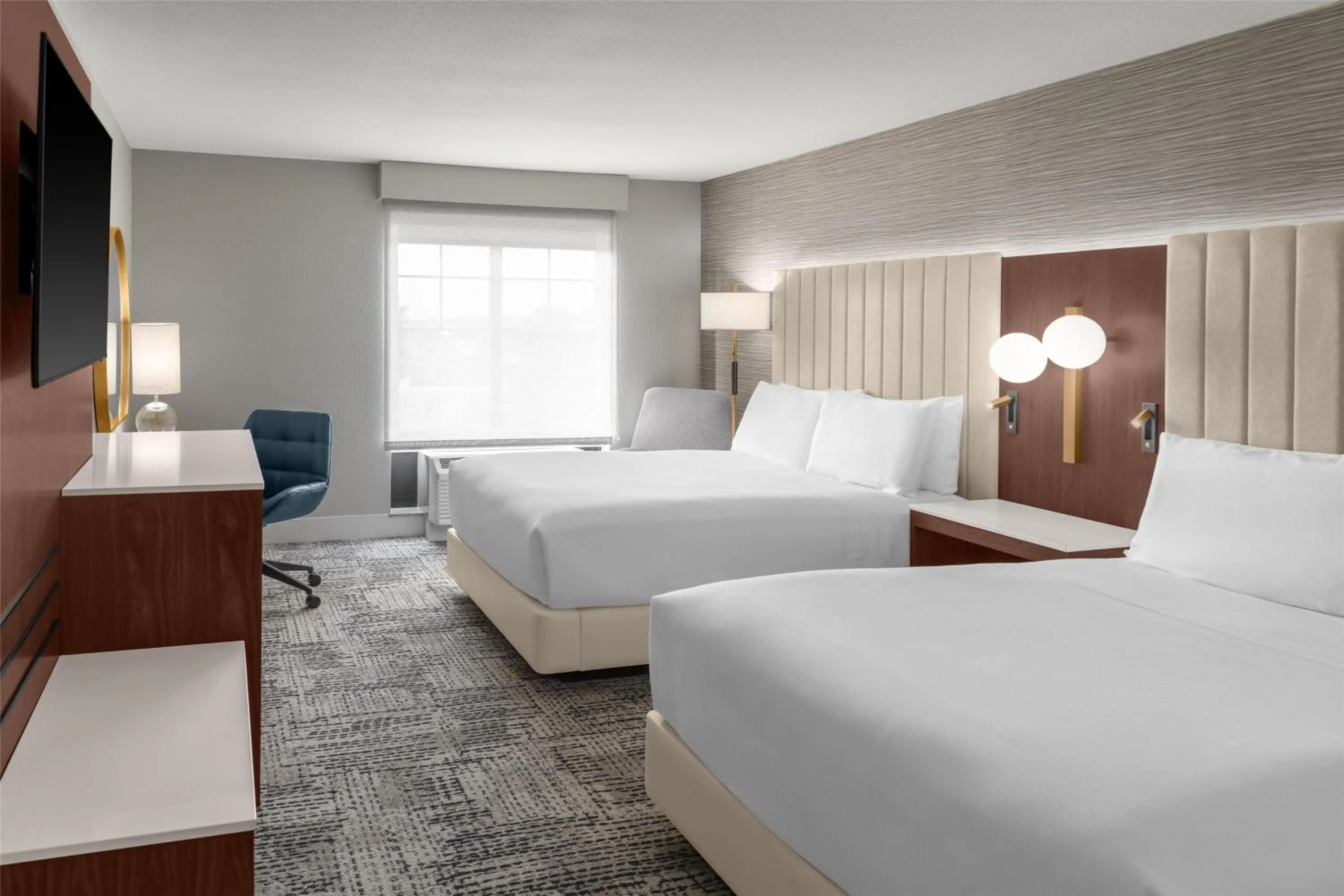 Bed in Doubletree By Hilton Owatonna