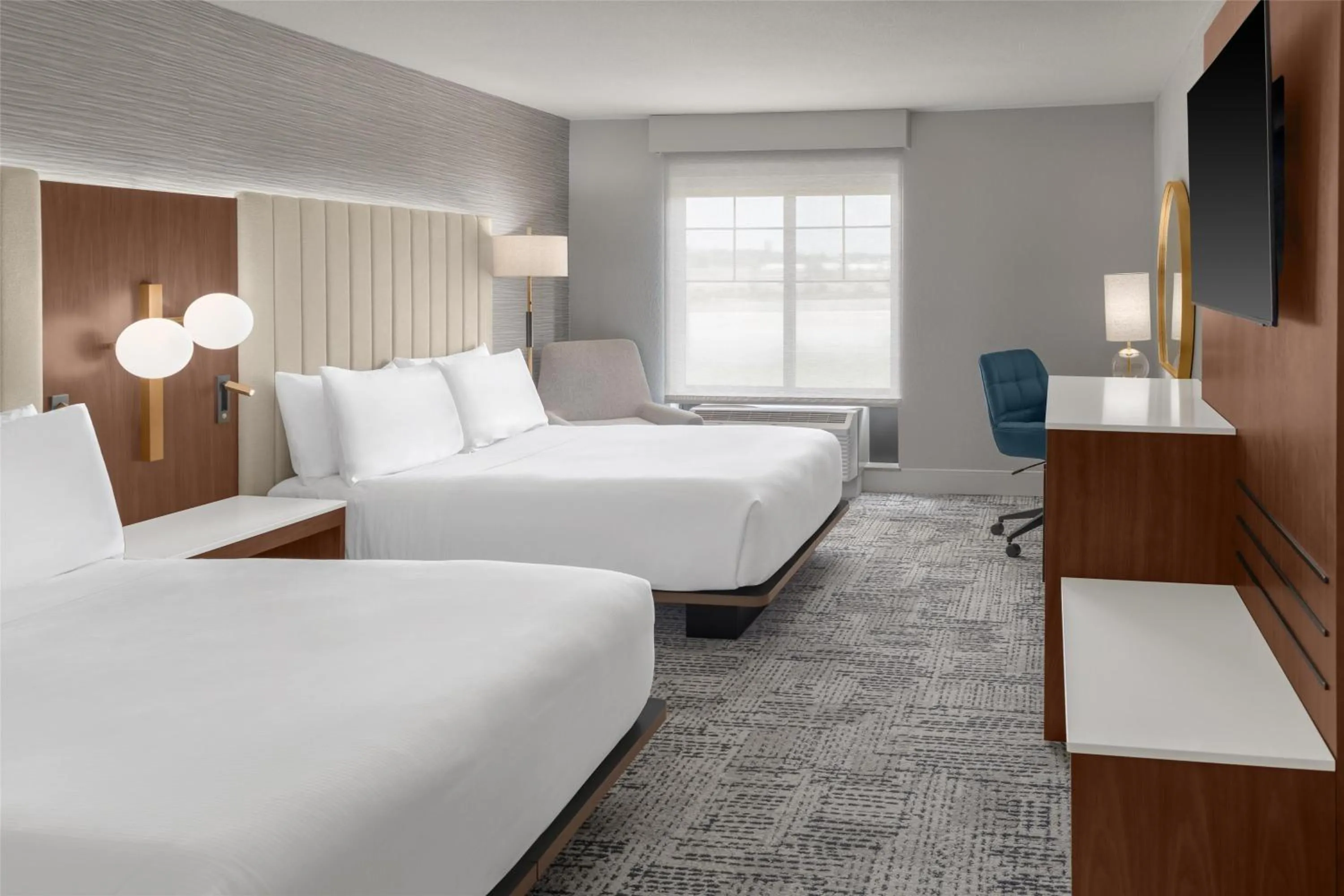 Bed in Doubletree By Hilton Owatonna