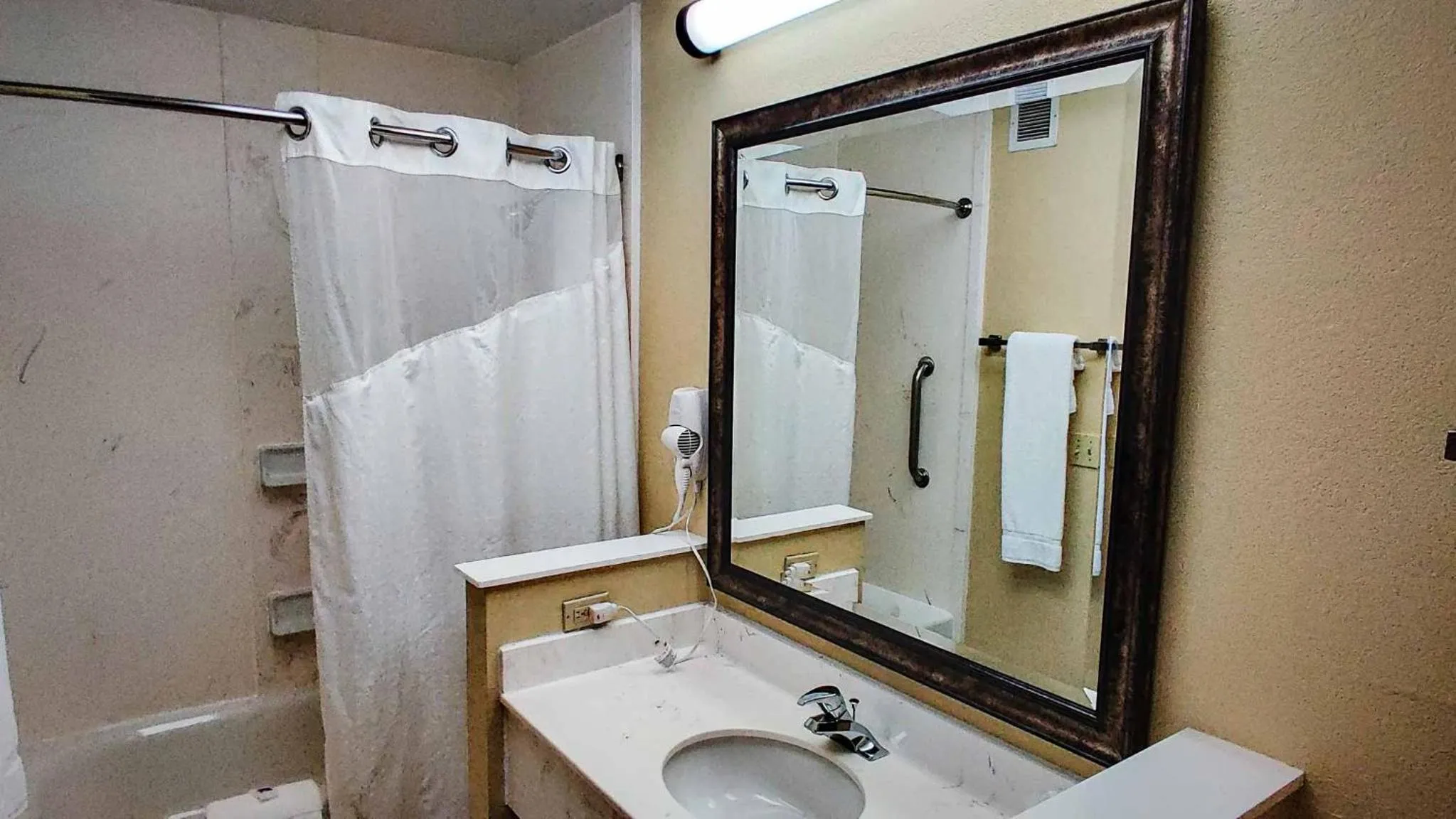 Bathroom in Doubletree By Hilton Owatonna