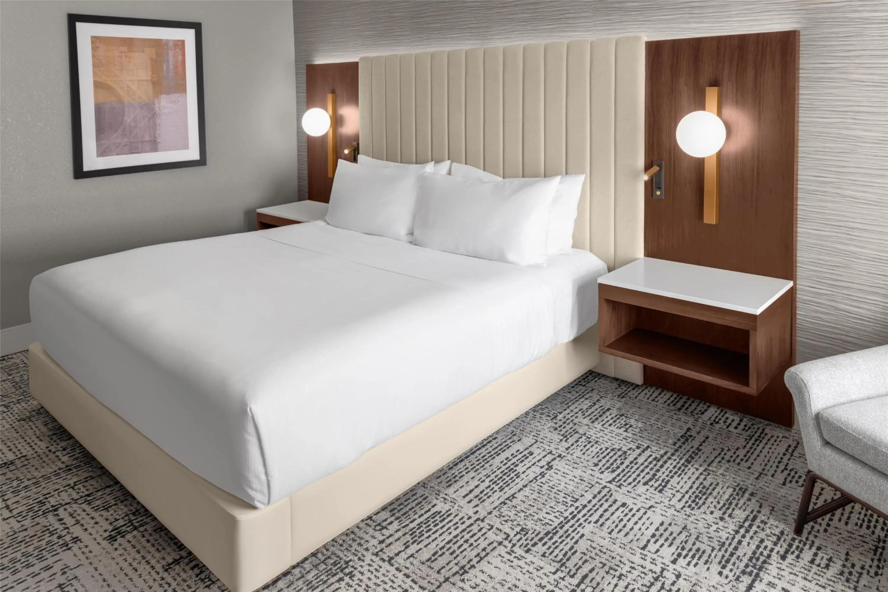 Bed in Doubletree By Hilton Owatonna