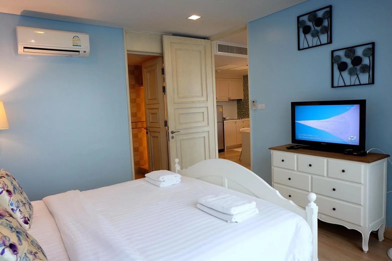 Bed in Marrakesh Huahin Condo