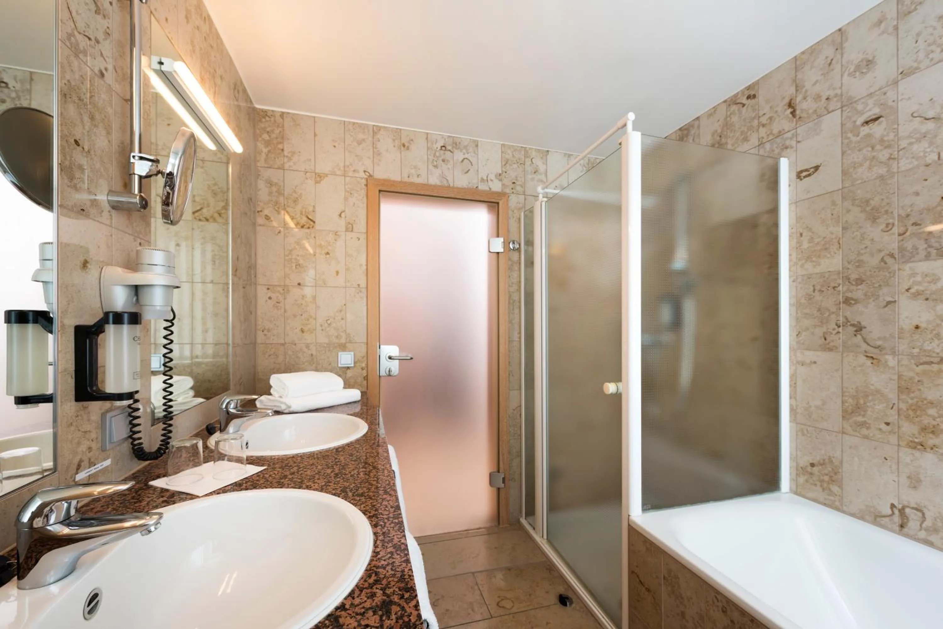 Photo of the whole room, Bathroom in Michels Apart Hotel Berlin