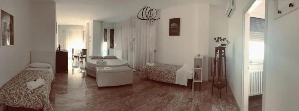 Photo of the whole room in B&B "Lo Straniero"