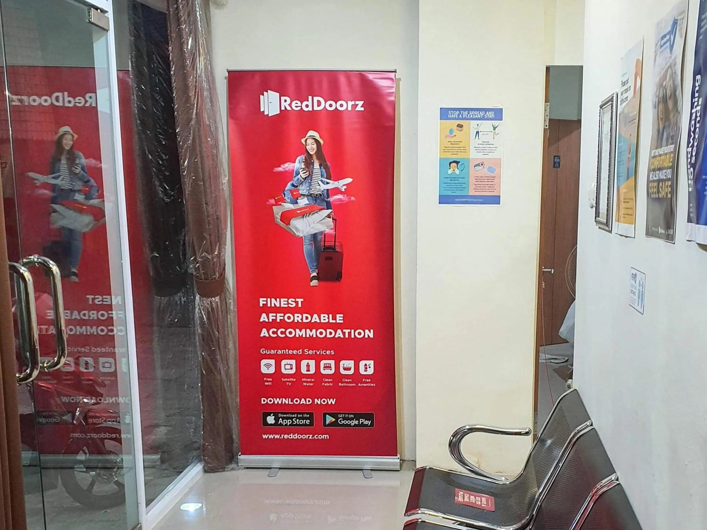 Facade/entrance in RedDoorz at Mayjen Sungkono Surabaya