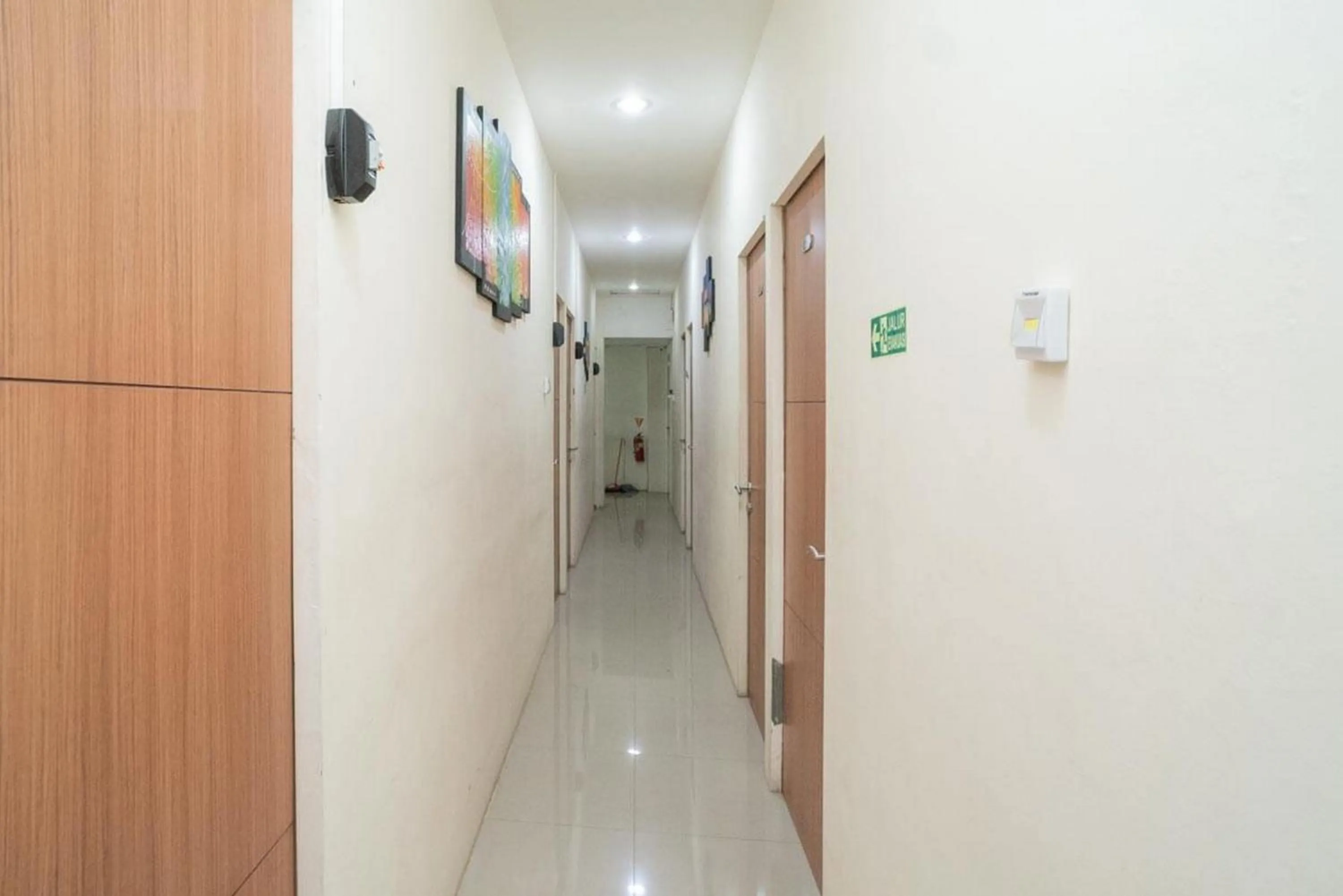 Property building in RedDoorz at Mayjen Sungkono Surabaya