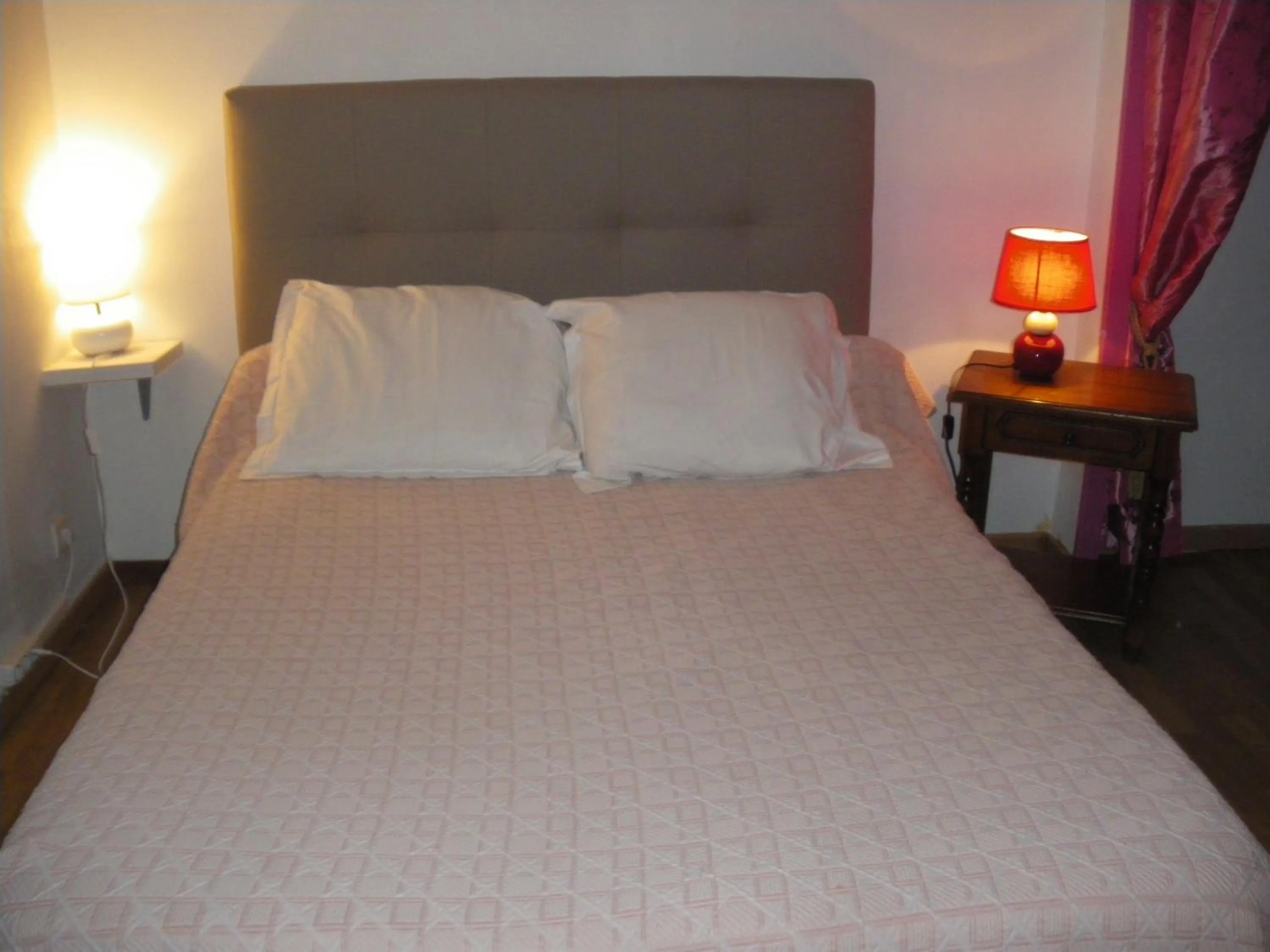 Bed in Les Coquillettes