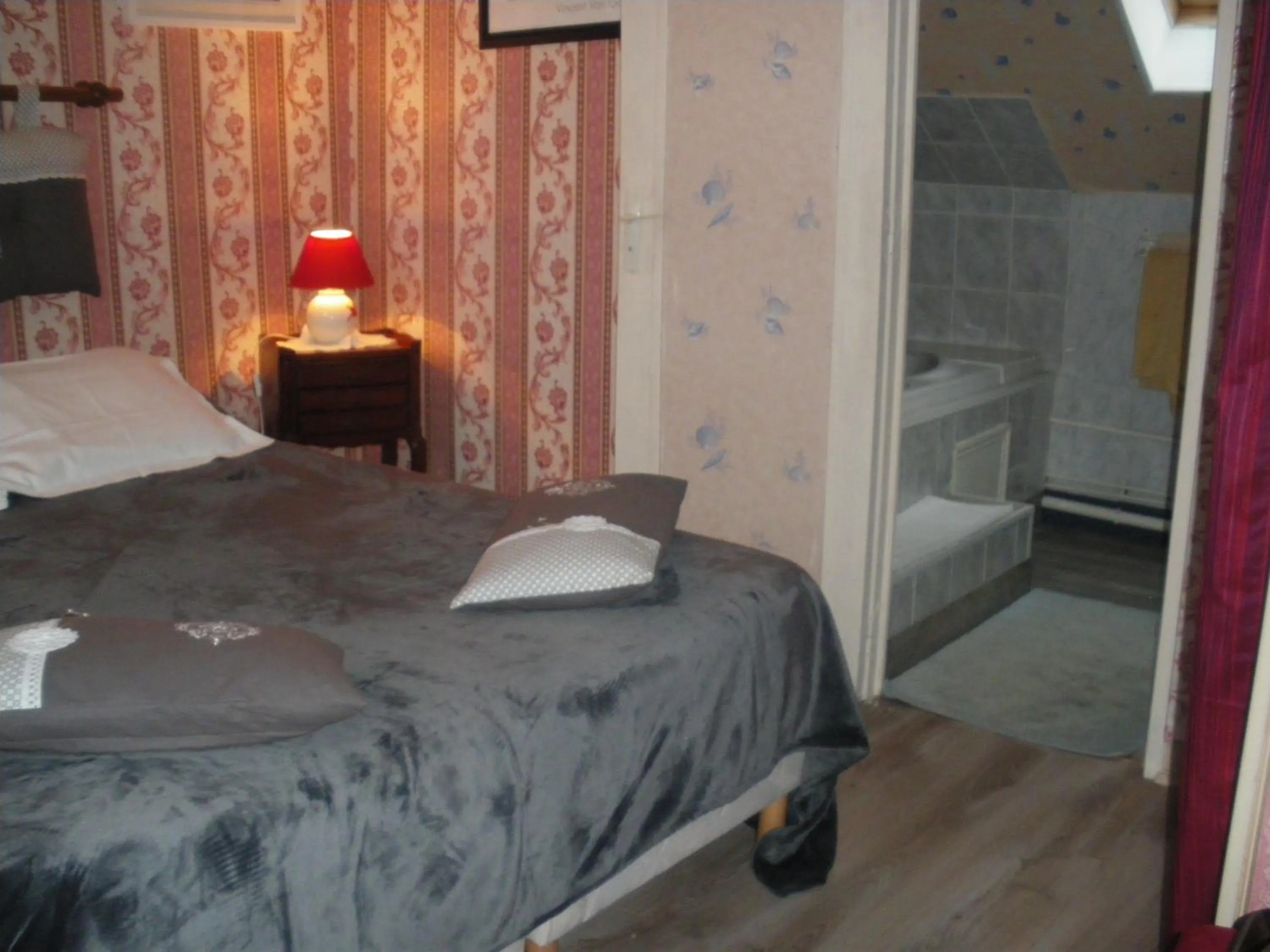 Bed in Les Coquillettes