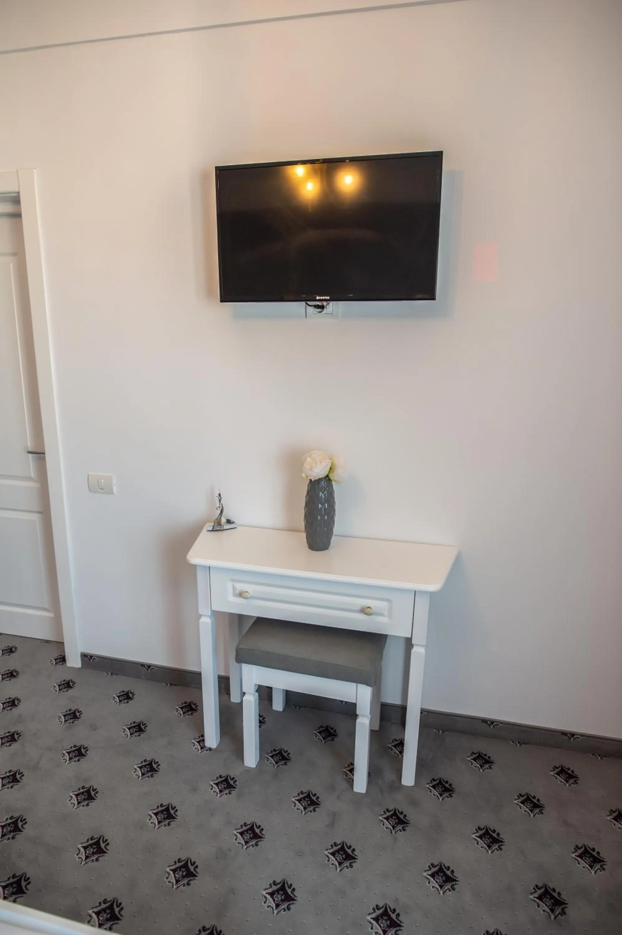 TV and multimedia in Hotel Tadora