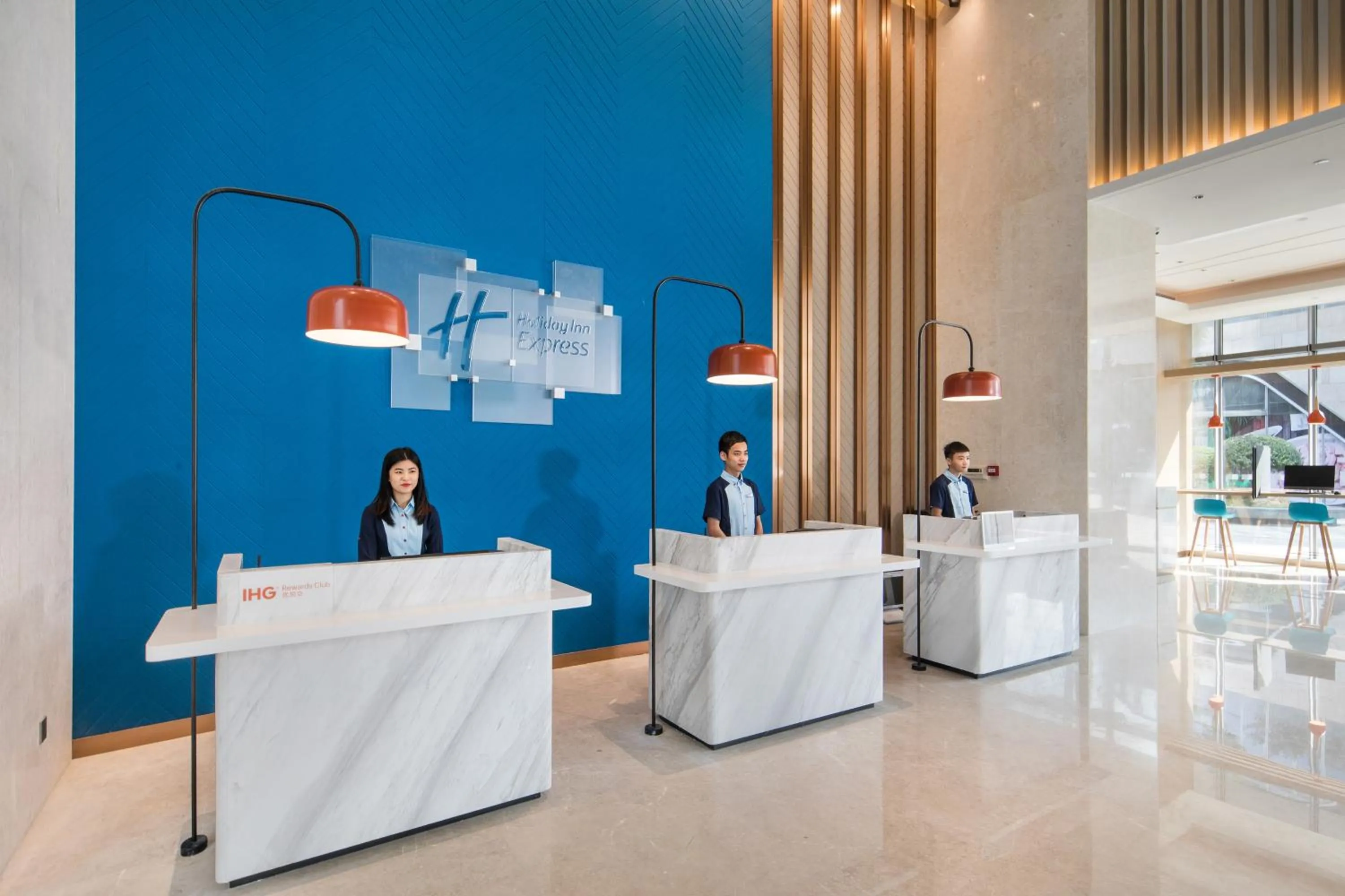 Lobby or reception in Holiday Inn Express Shenzhen Haiyuan City by IHG