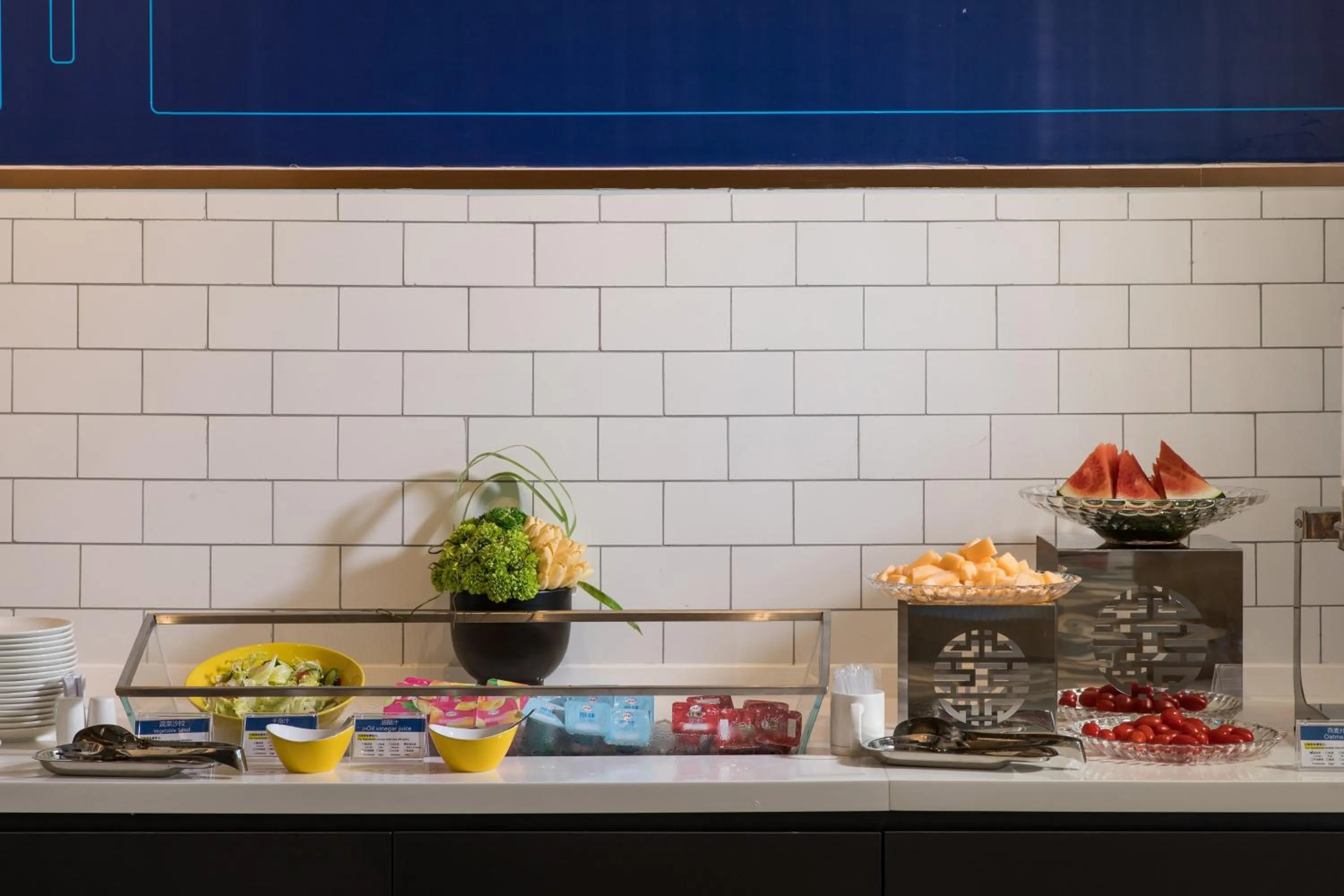 Breakfast in Holiday Inn Express Shenzhen Haiyuan City by IHG